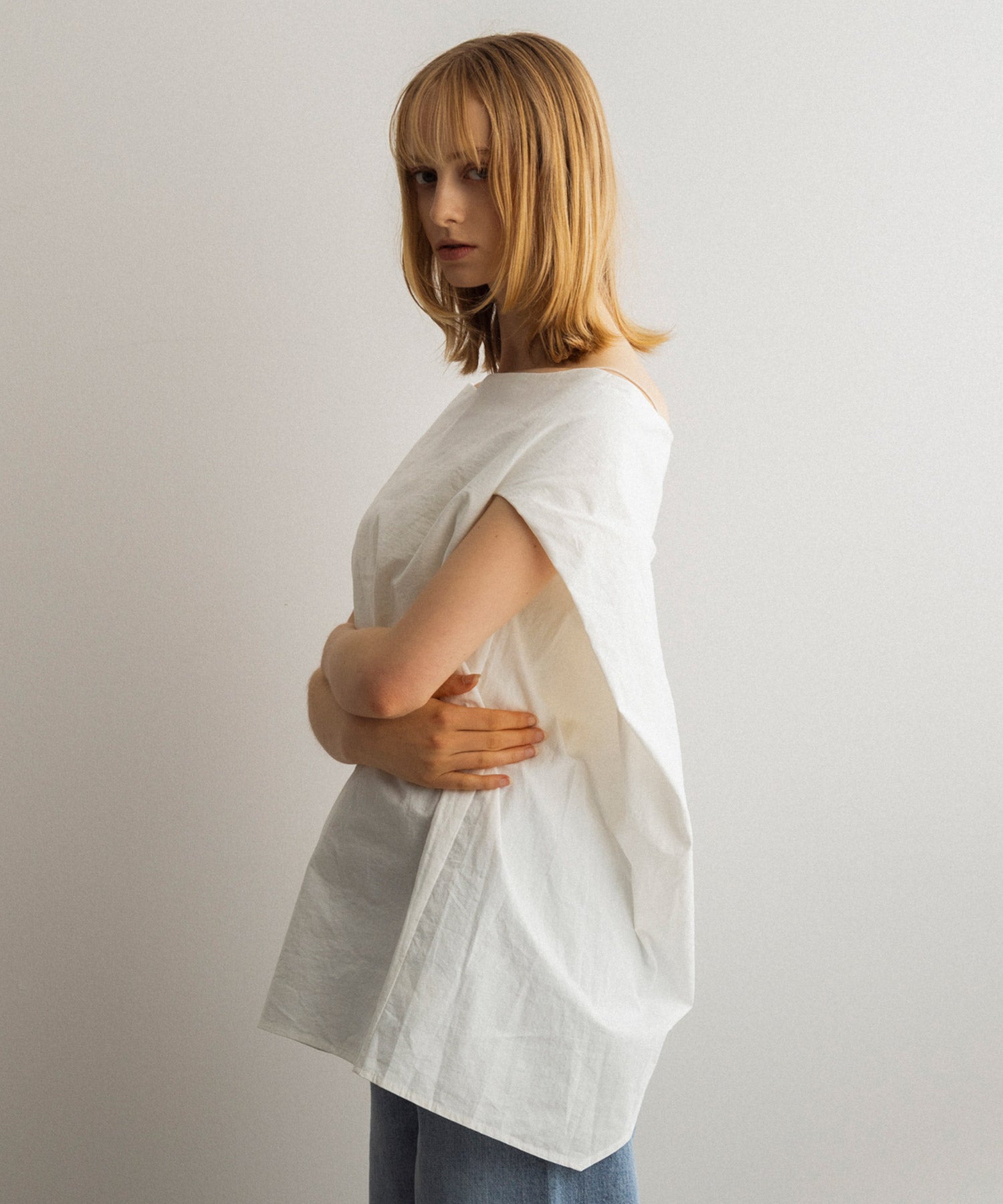 デコルテライン コットンリネントップス