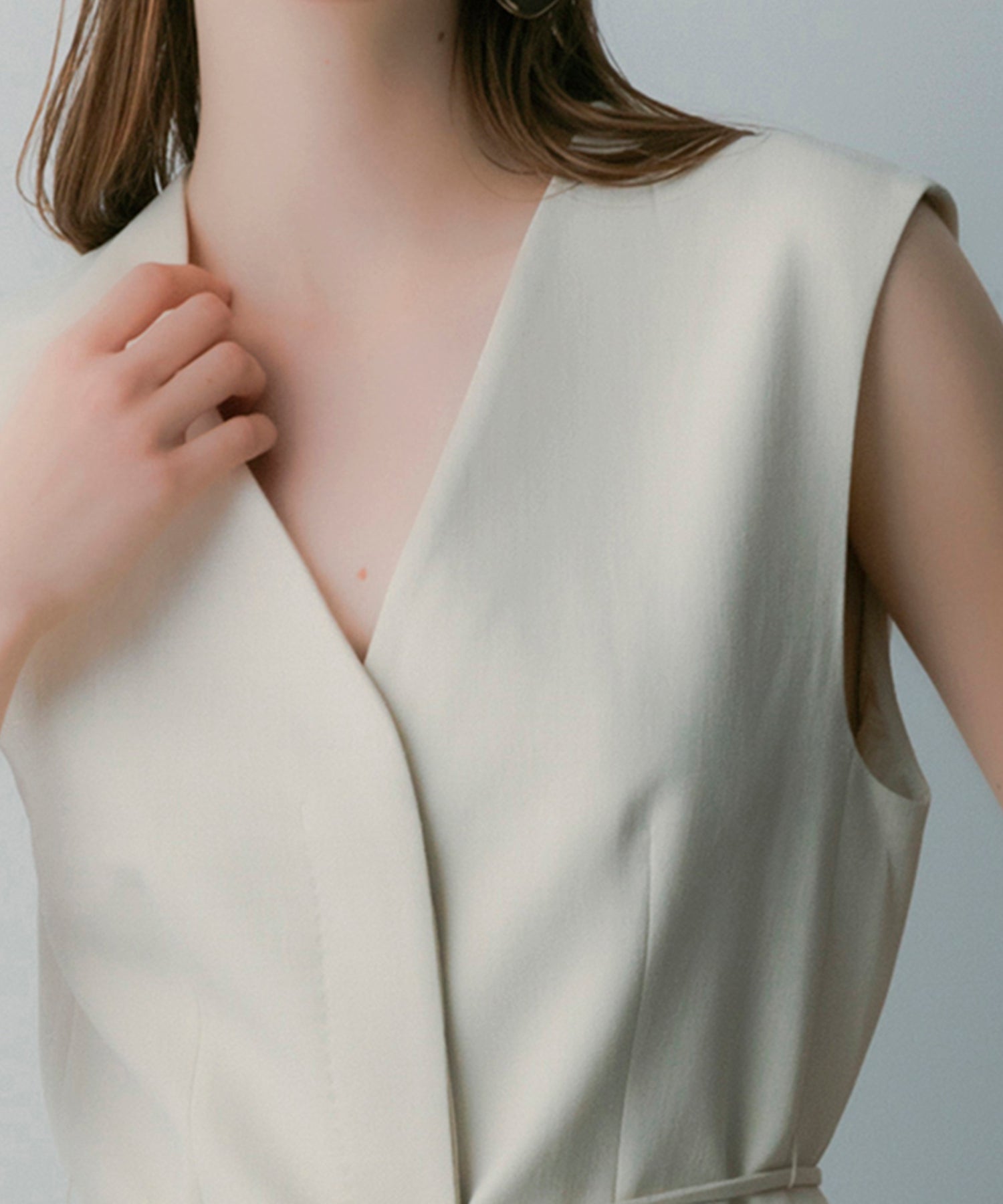 【3月中旬お届け予約商品】ノーカラー Vネックジレ