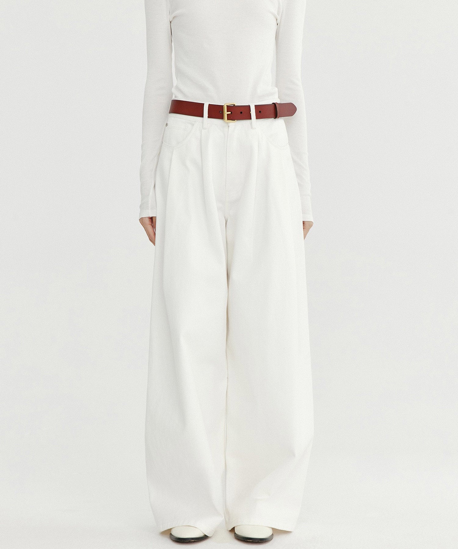 ホワイトデニム ワイドパンツ