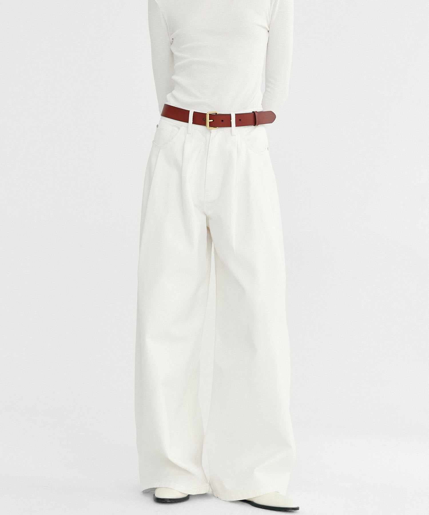 ホワイトデニム ワイドパンツ