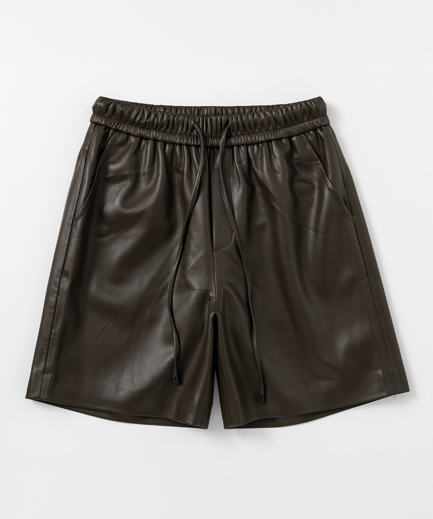 シンセティックレザーショートパンツ