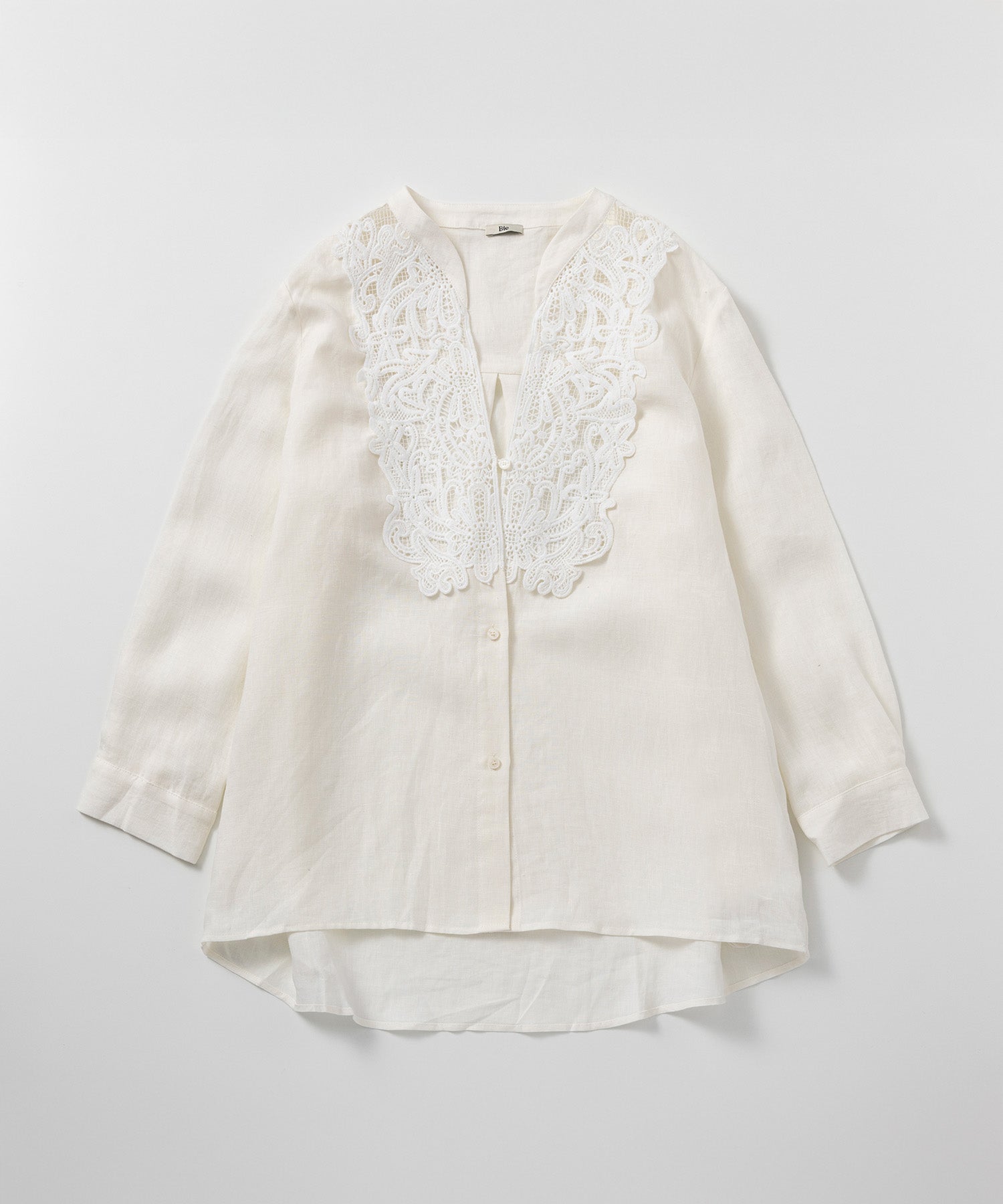 リネンレースカラーブラウス