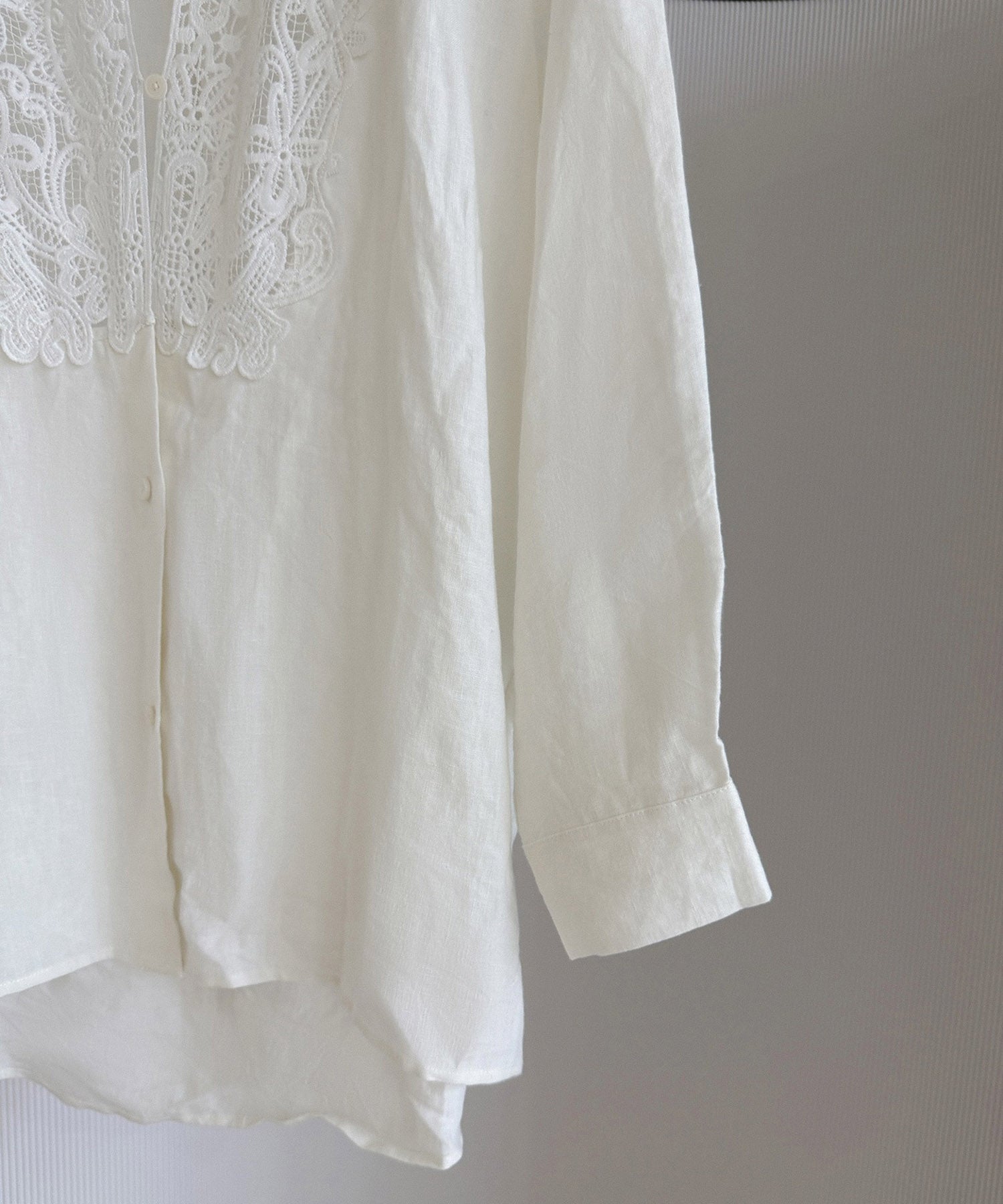 リネンレースカラーブラウス