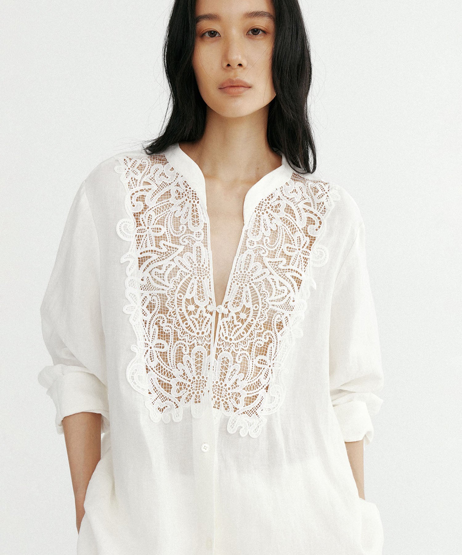 リネンレースカラーブラウス