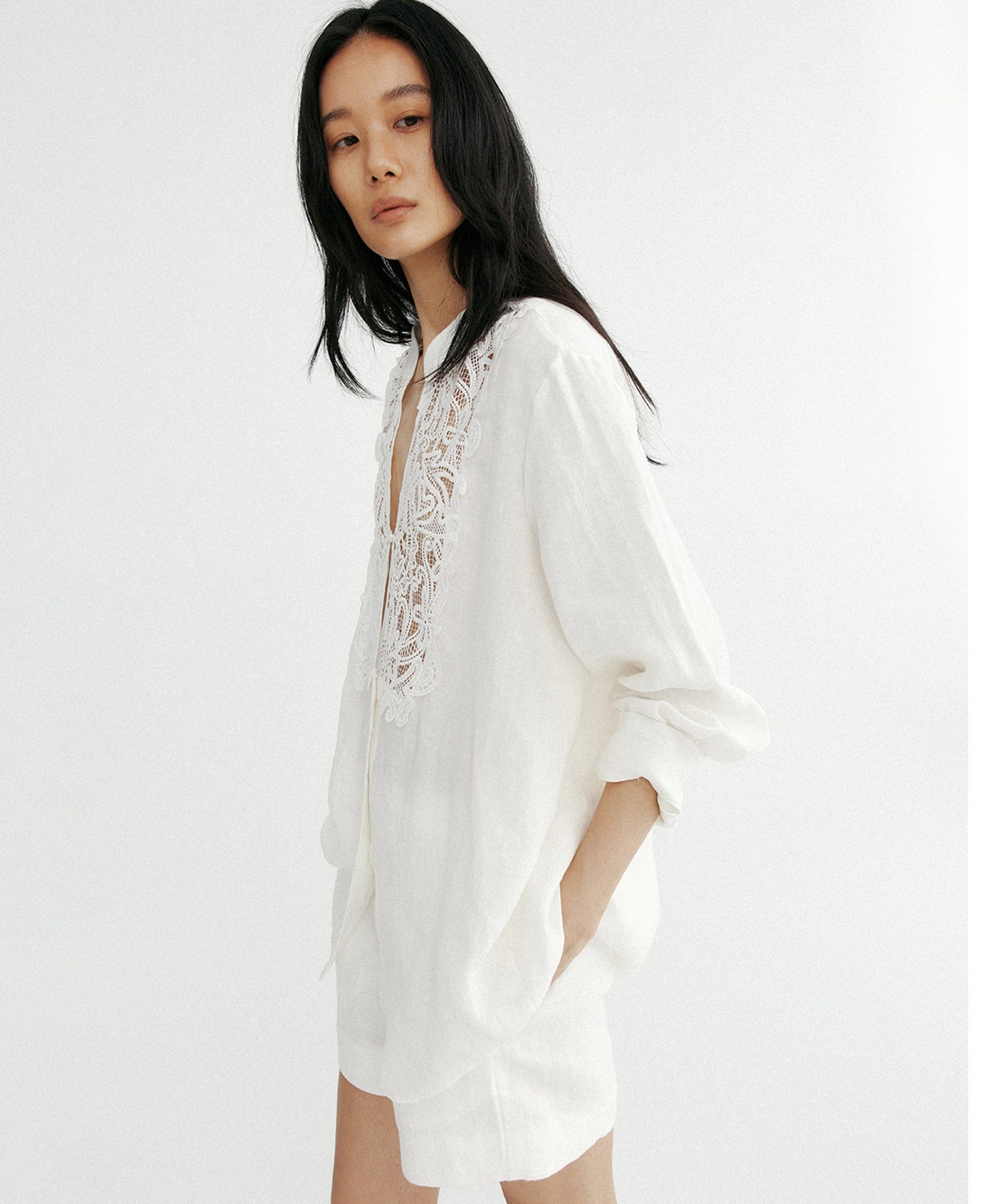 リネンレースカラーブラウス