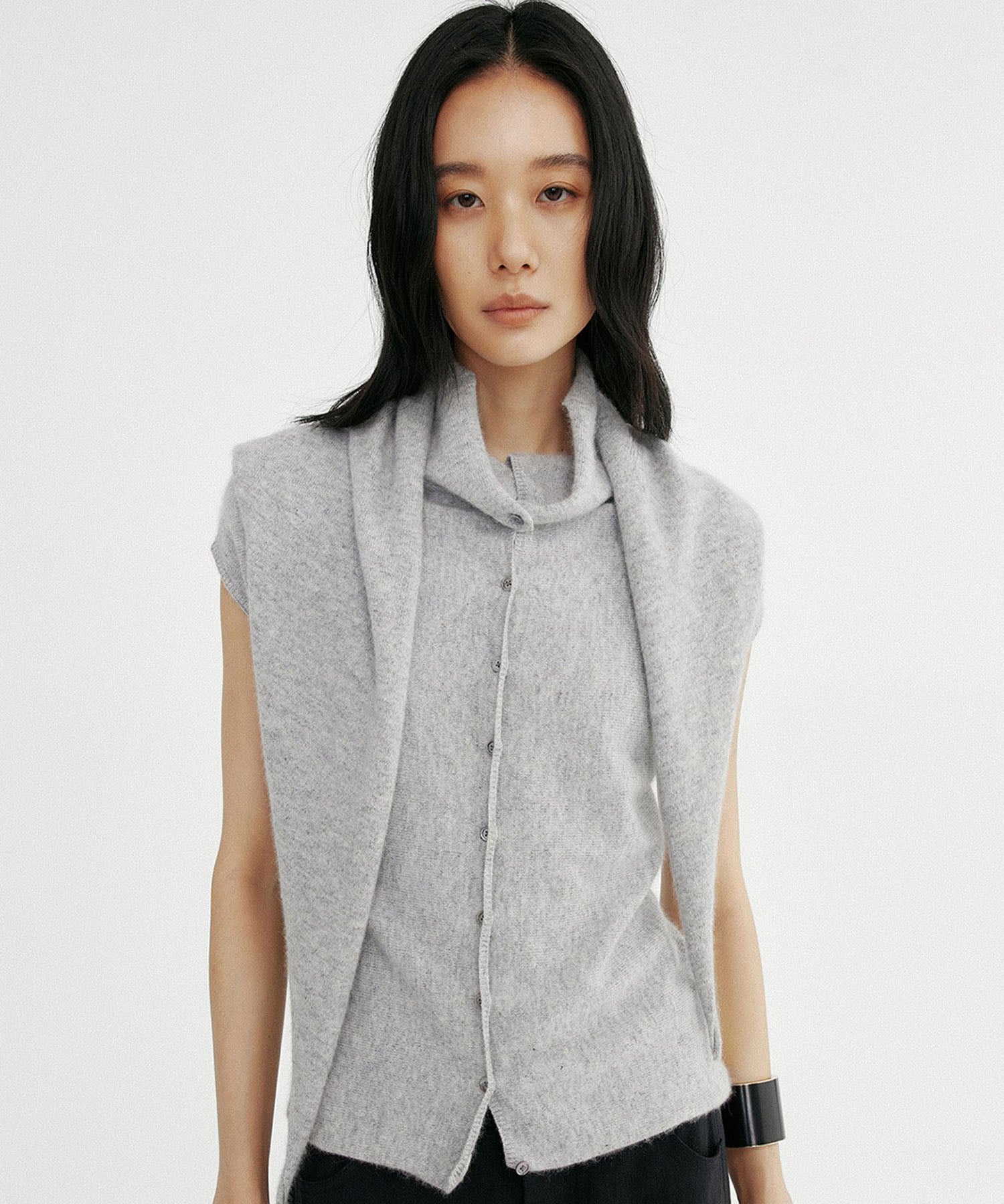 タートルネックニットベスト