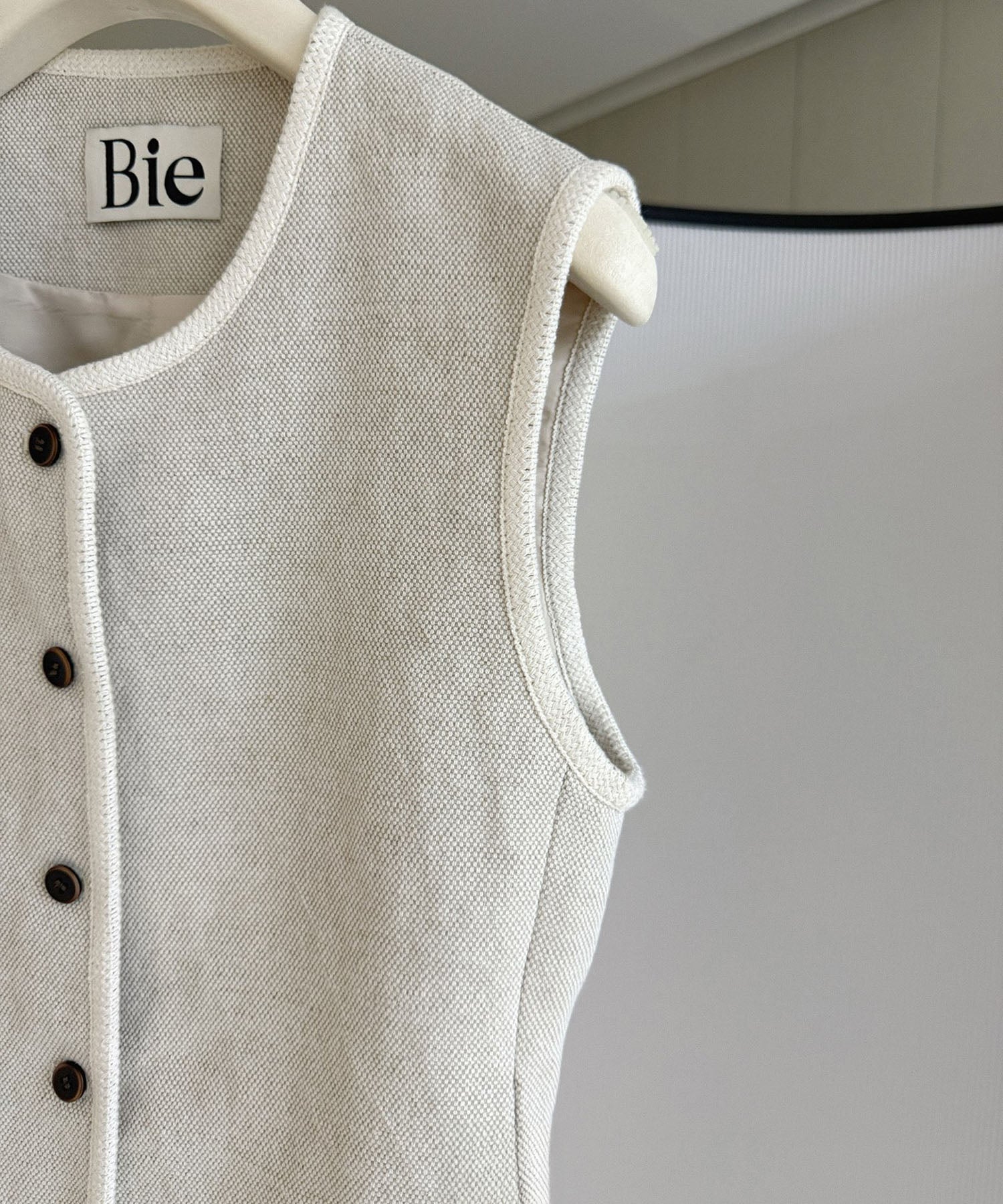 リネンパイピングベスト