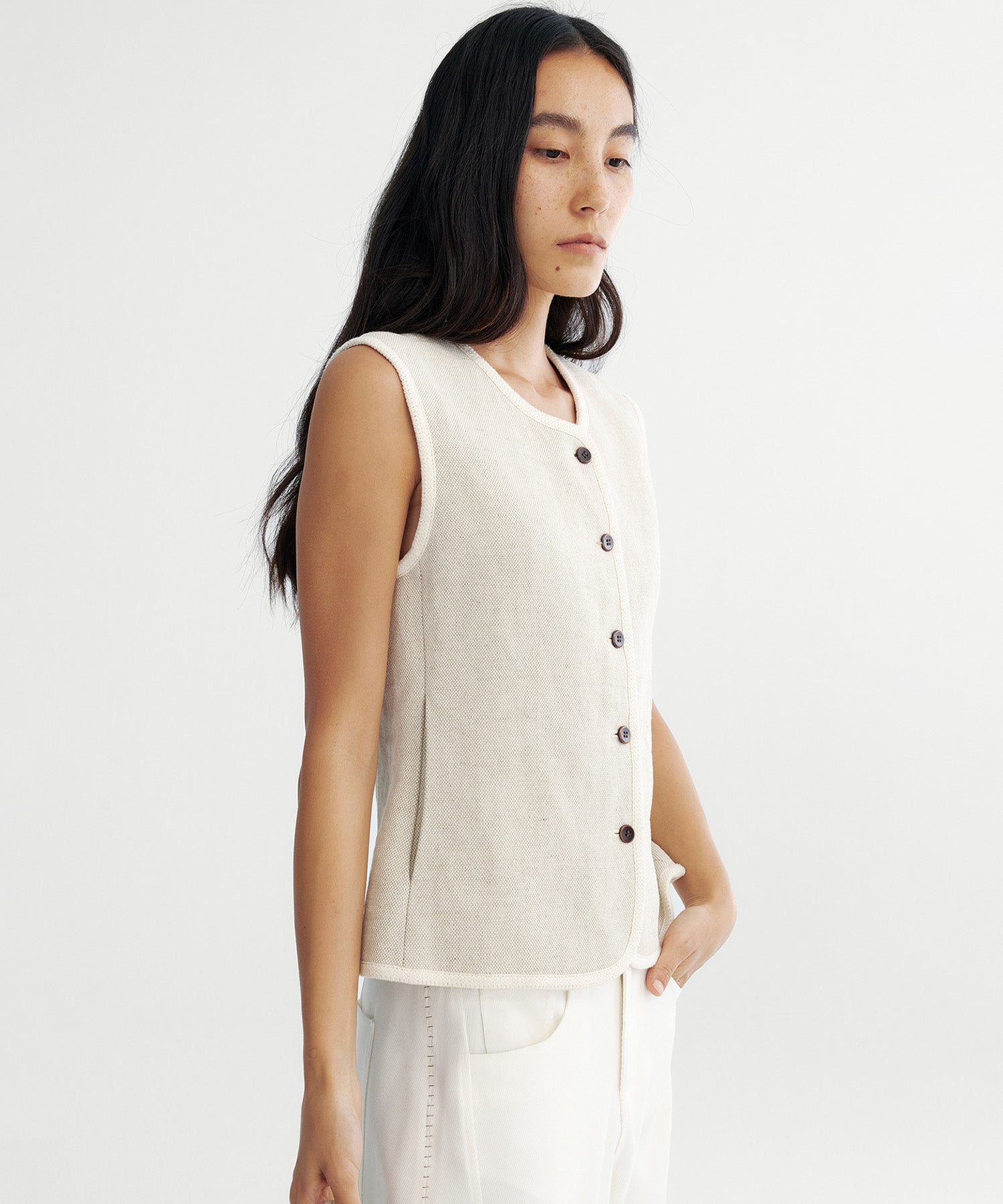 リネンパイピングベスト