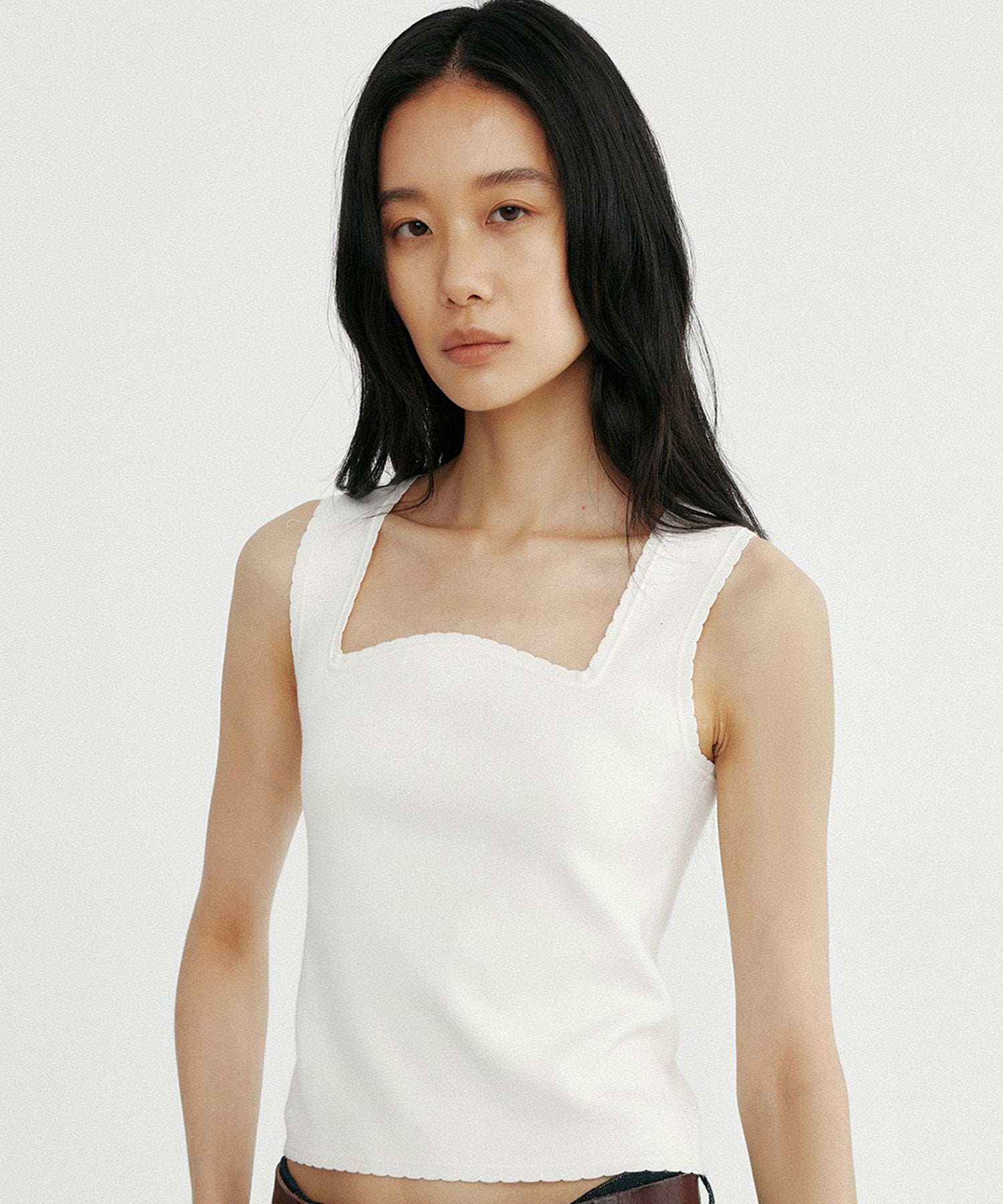 スクエアネック タンクトップ