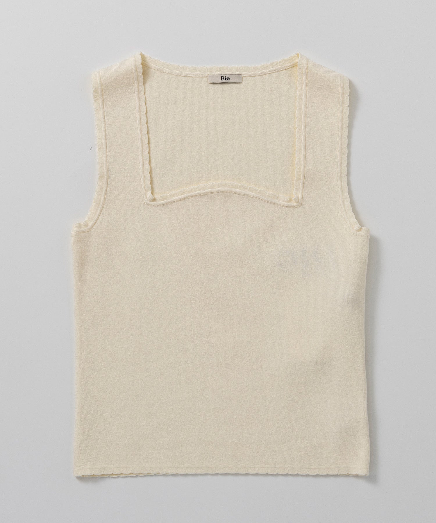 スクエアネック タンクトップ