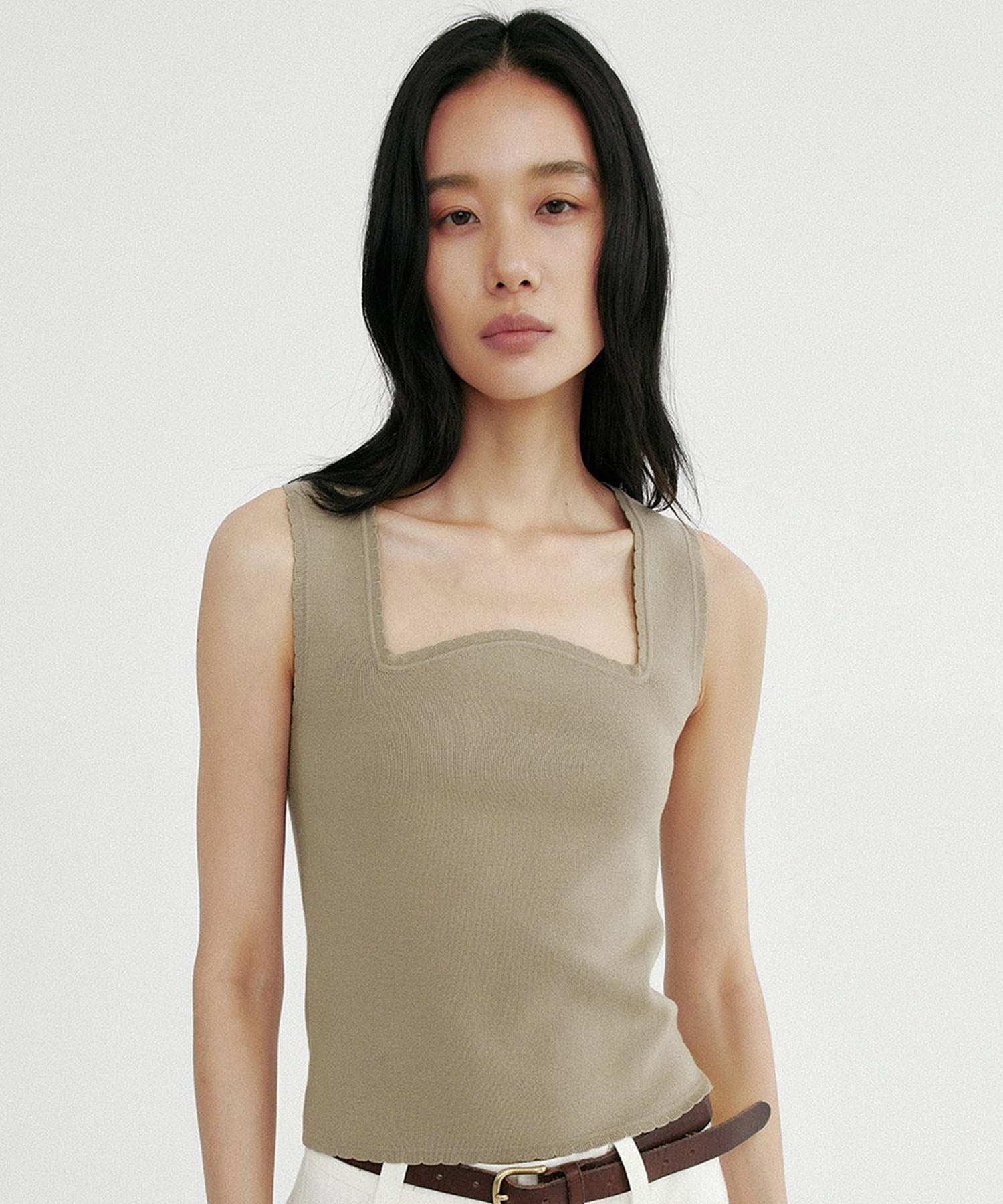 スクエアネック タンクトップ