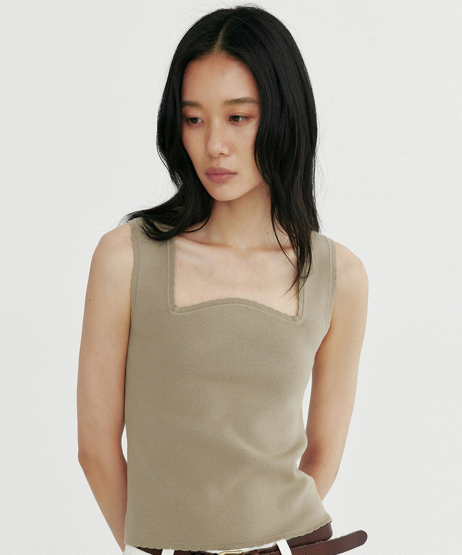 スクエアネック タンクトップ