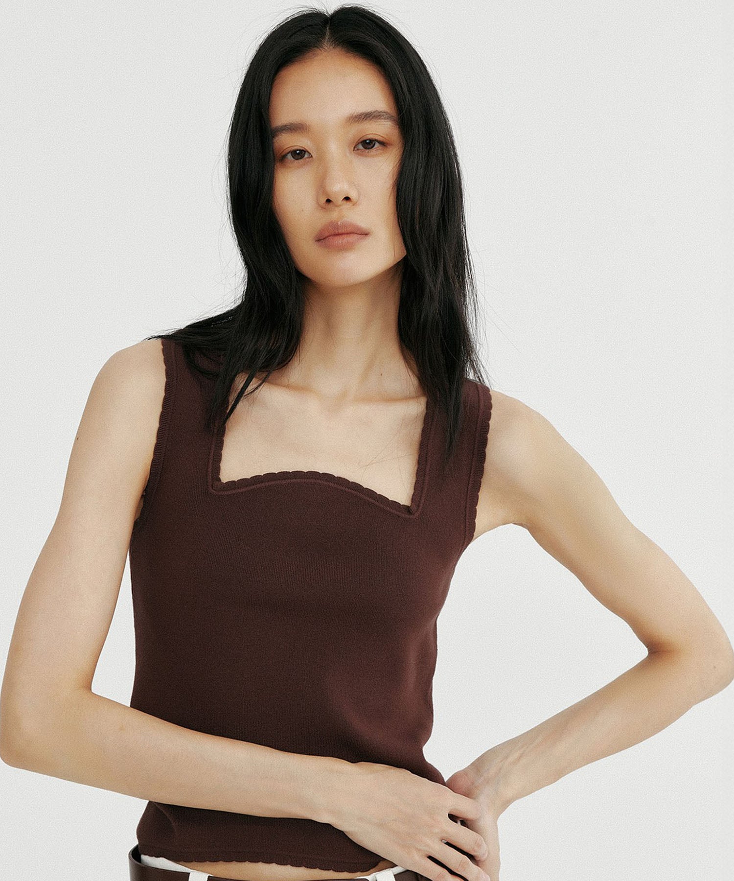 スクエアネック タンクトップ