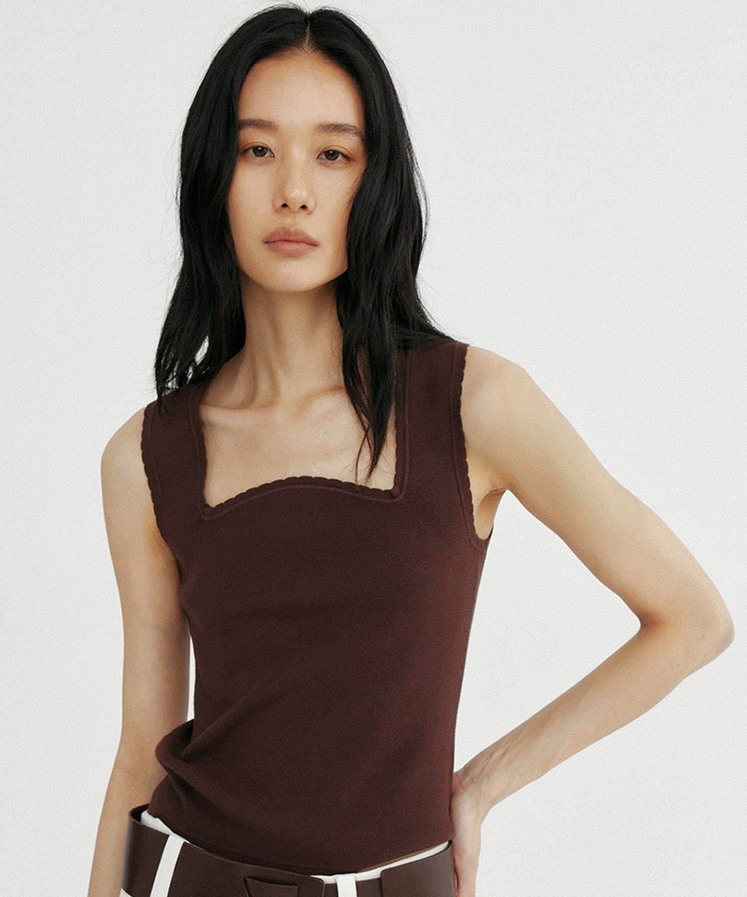 スクエアネック タンクトップ