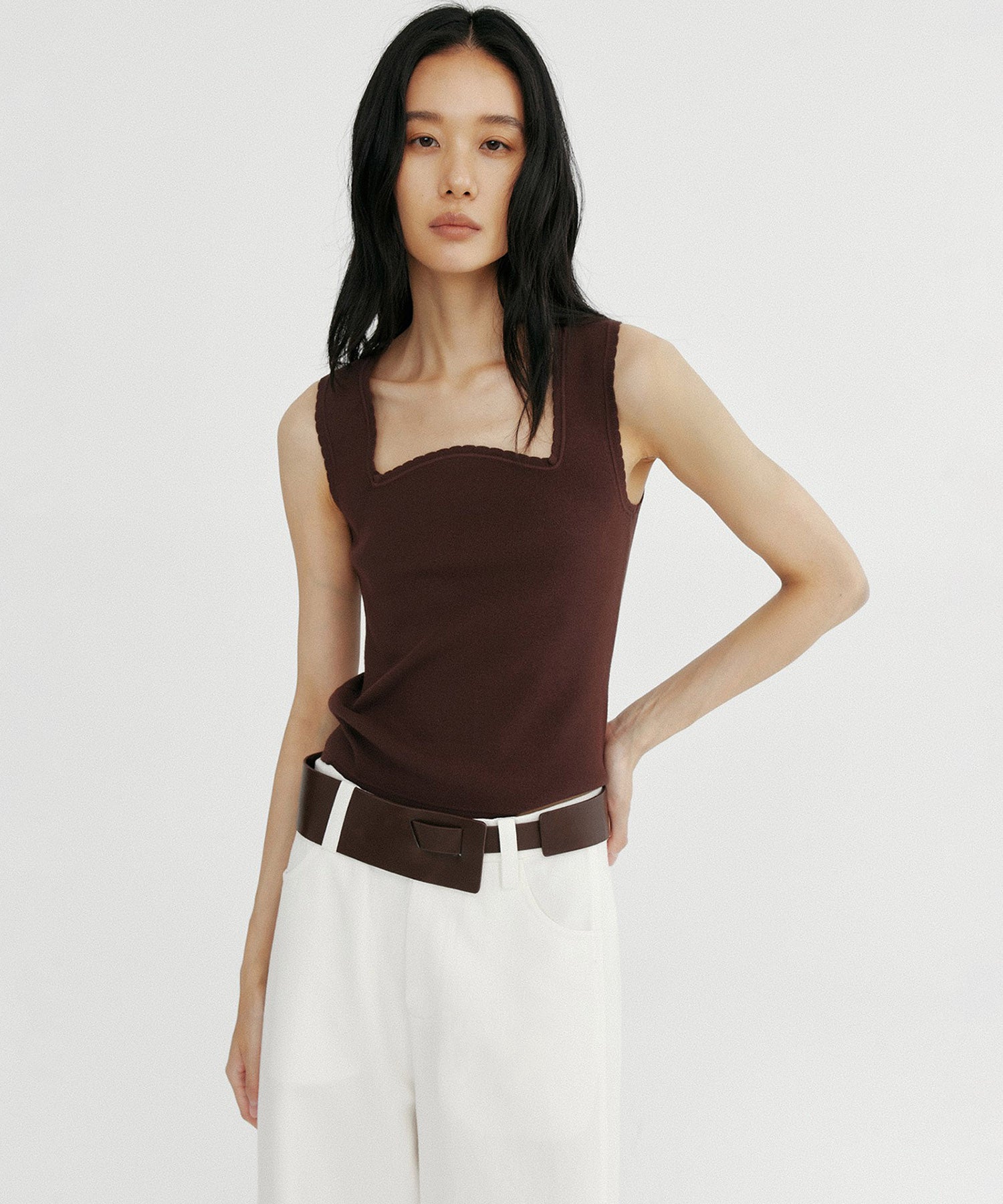 スクエアネック タンクトップ