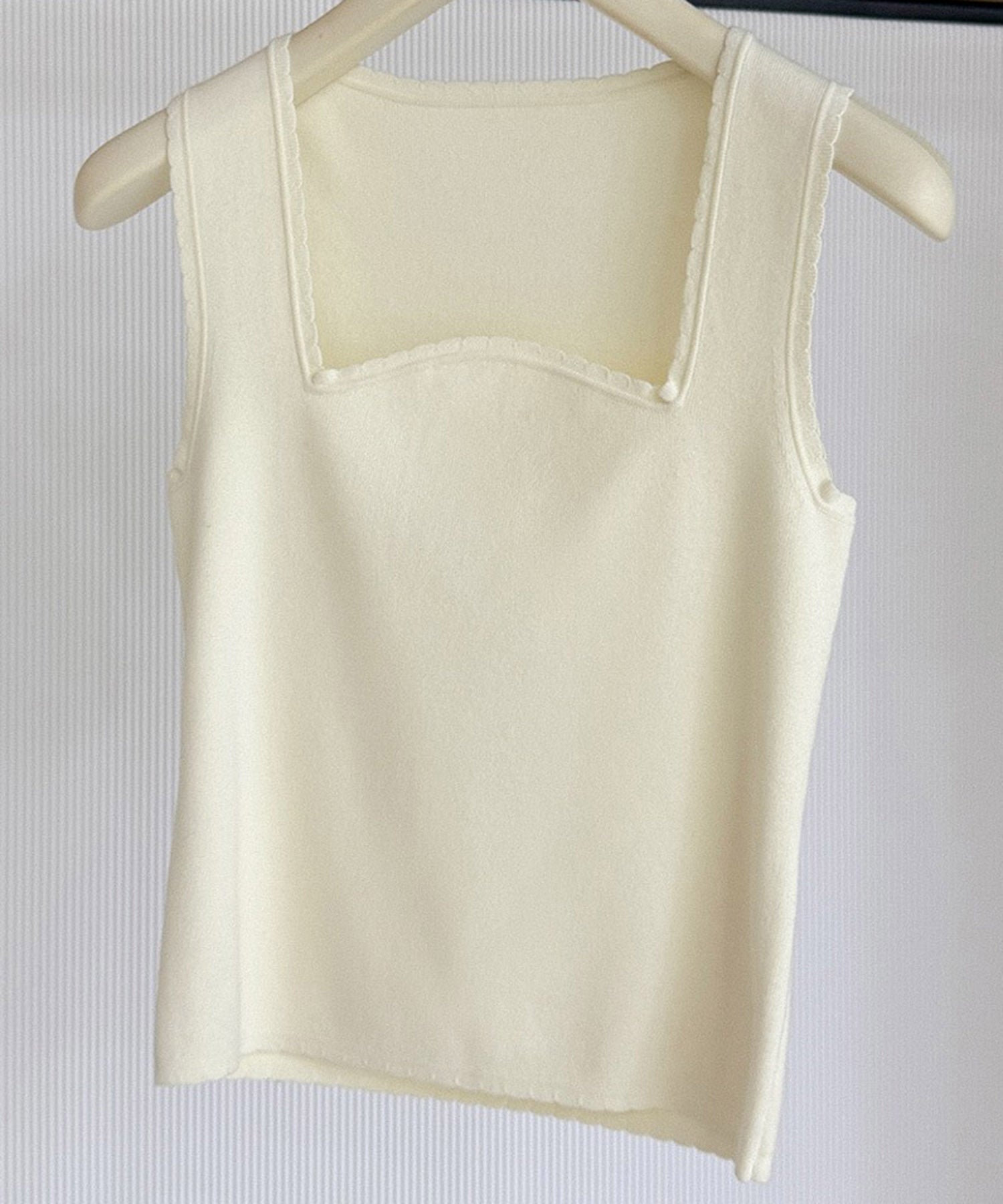 スクエアネック タンクトップ