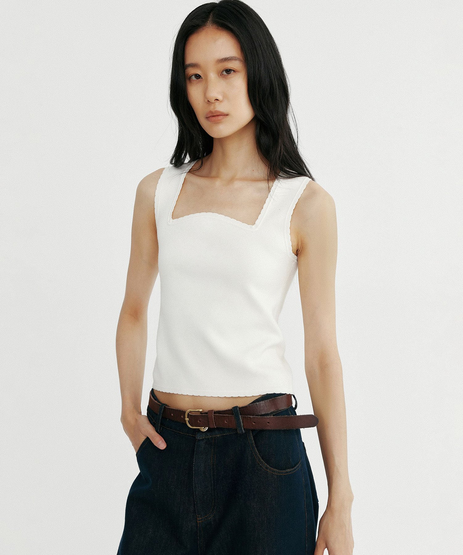 スクエアネック タンクトップ