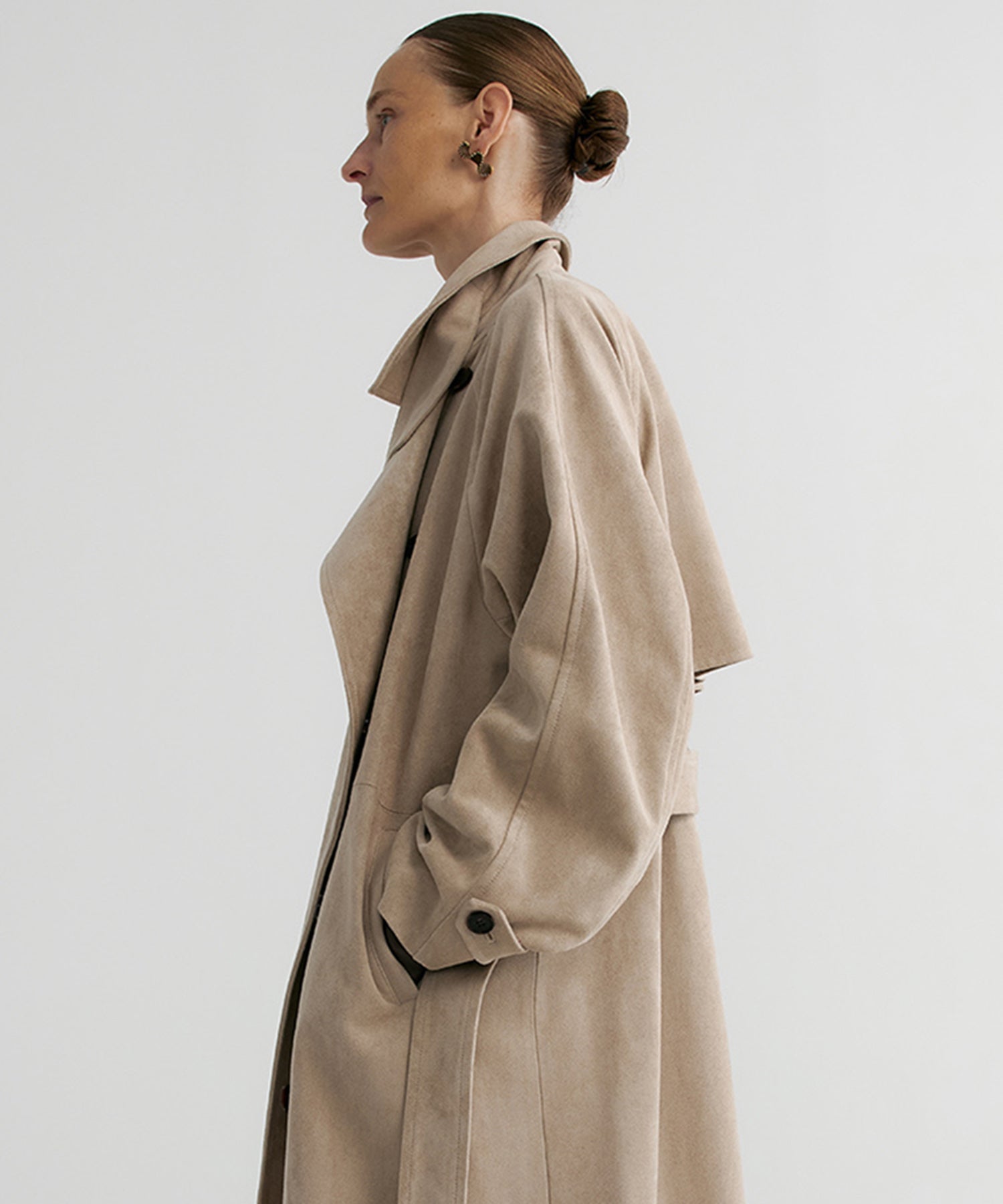 ベージュ ダブルブレスト トレンチコート ダブルブレスト トレンチコート