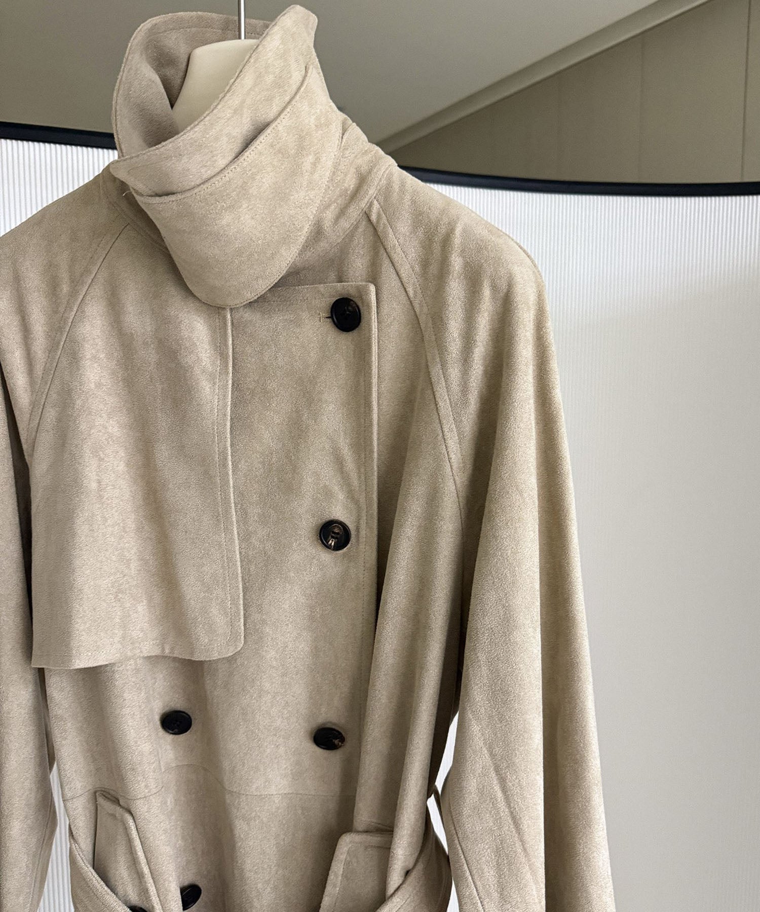 ダブルブレスト トレンチコート