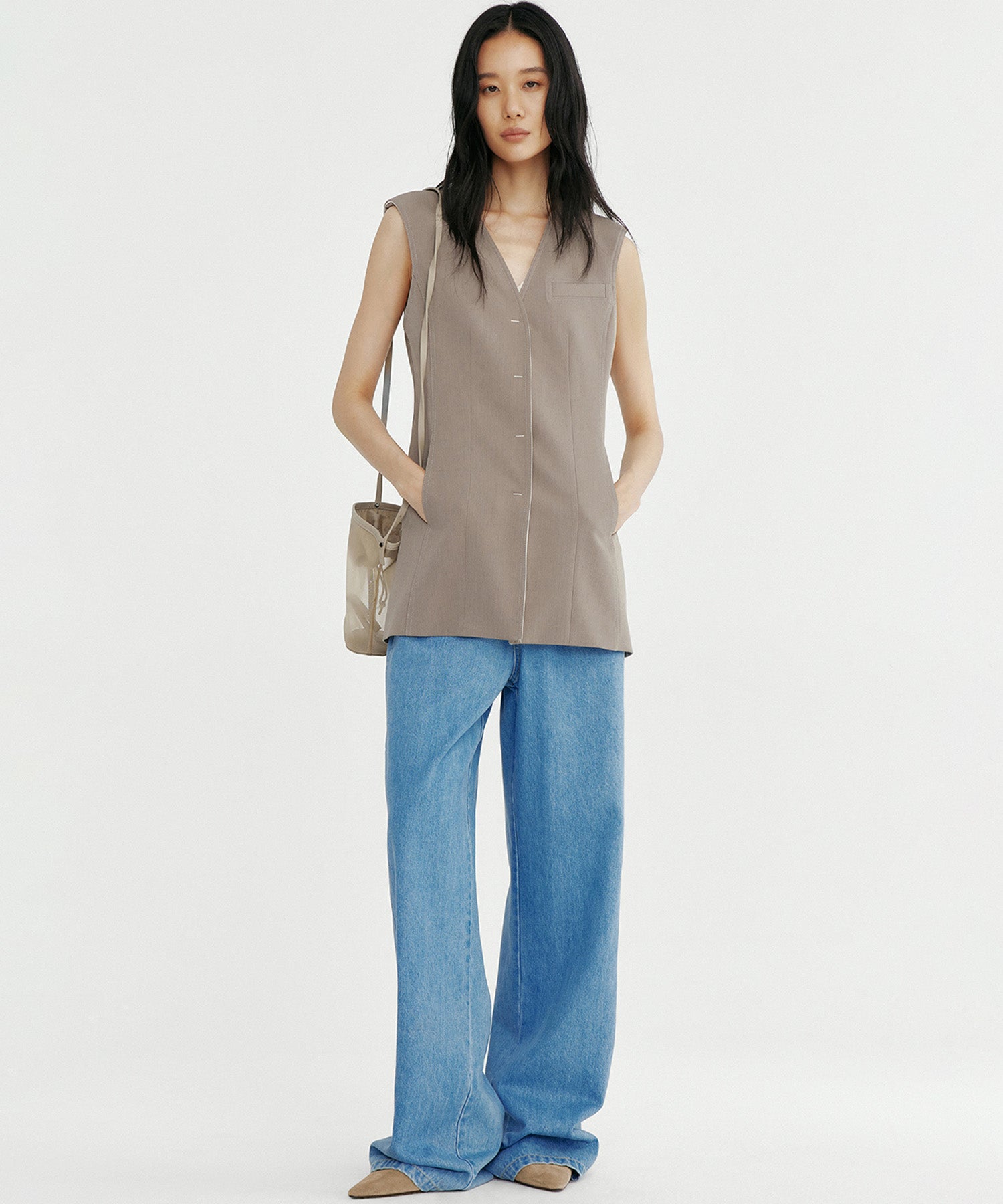 コンシャスVネックジレ