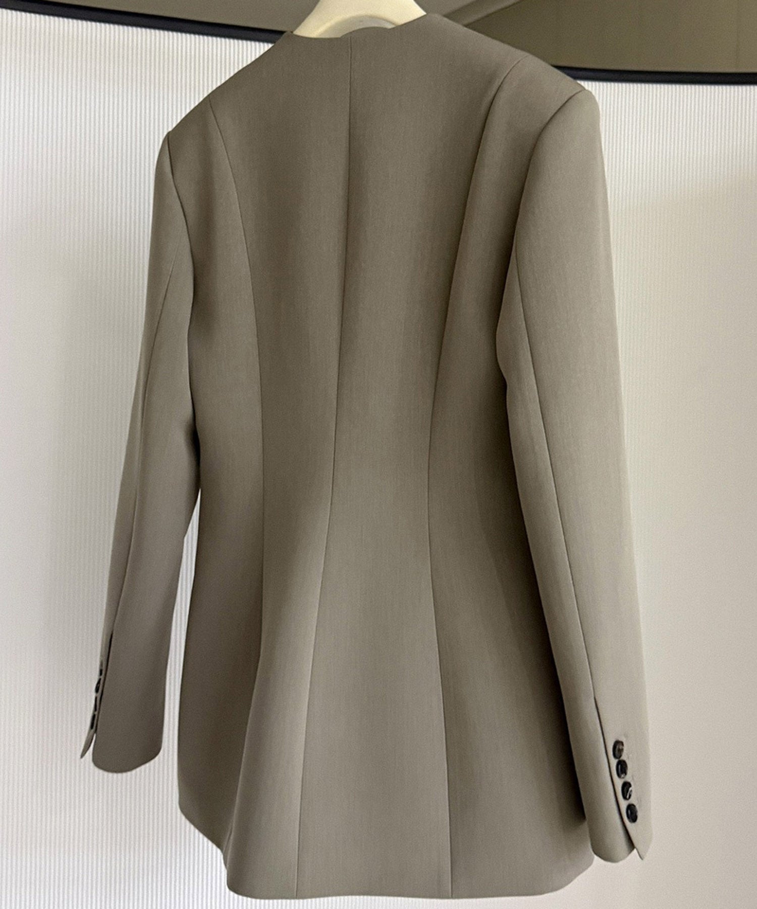 ワンボタン ノーカラージャケット