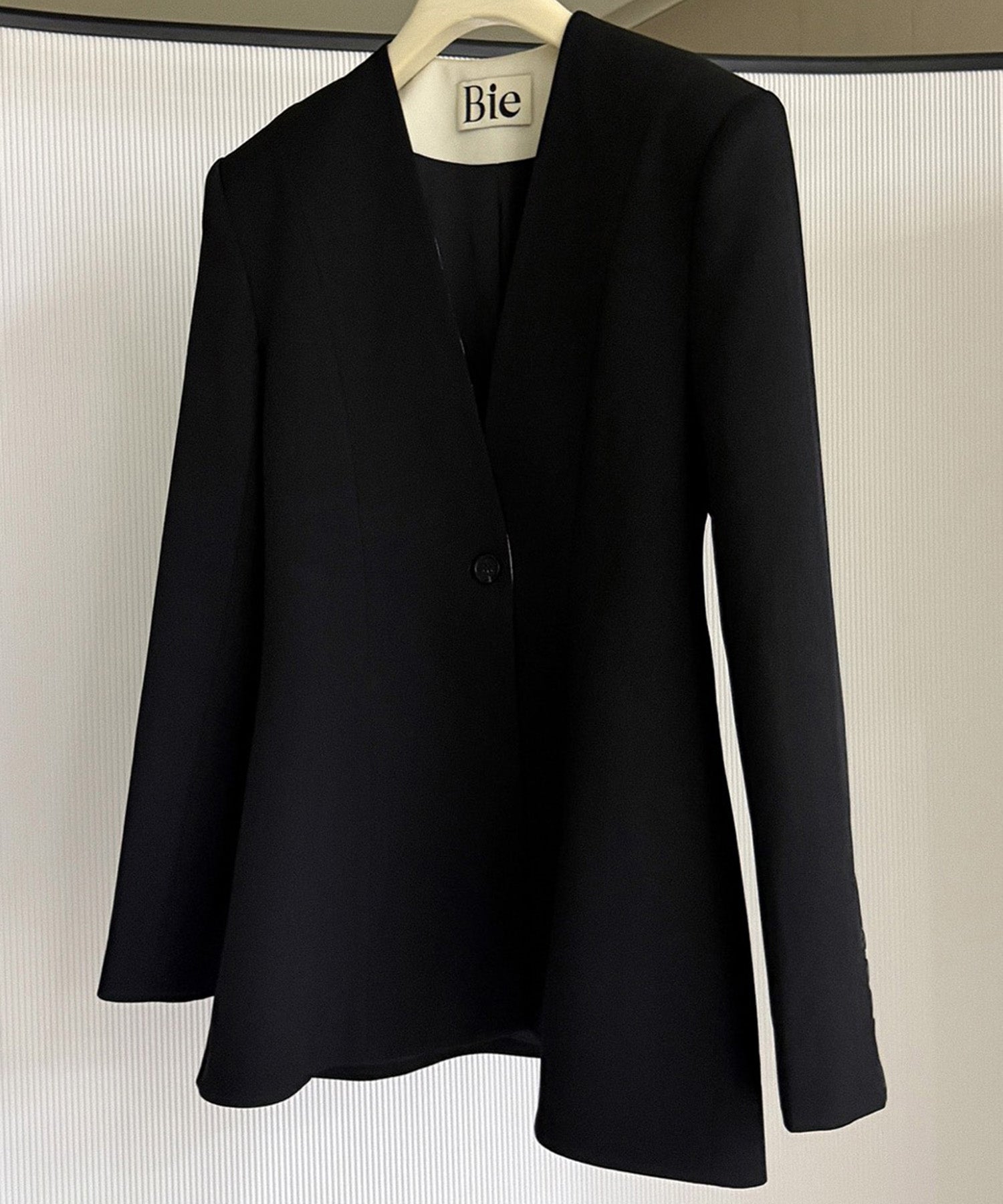 ワンボタン ノーカラージャケット