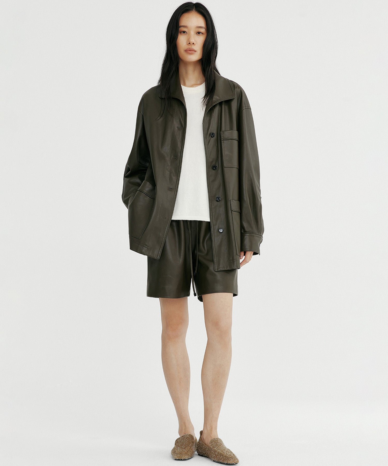 オープンカラーレザーライクジャケット