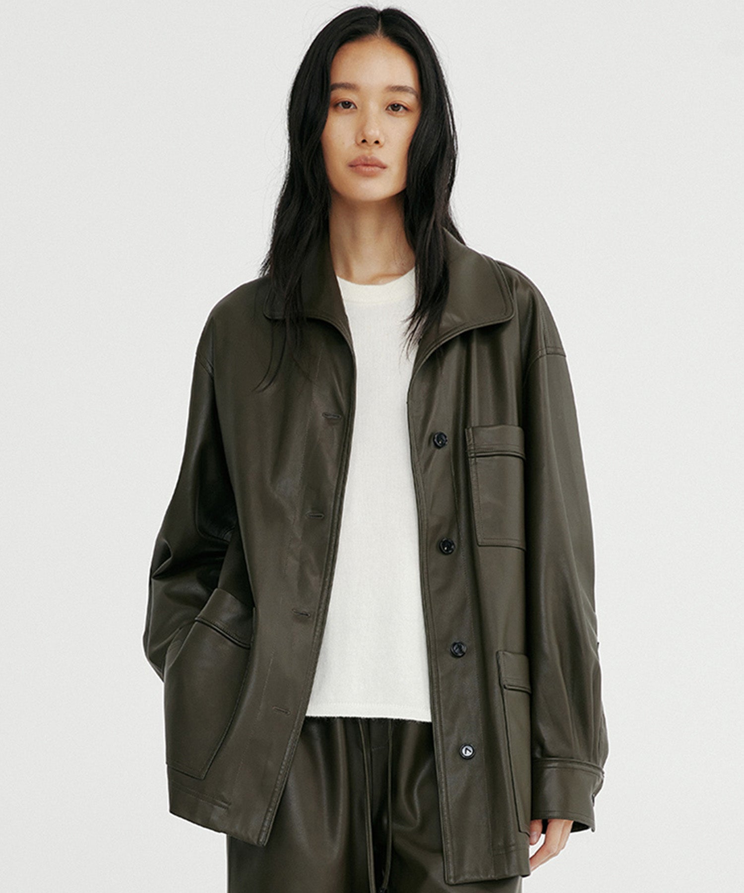 オープンカラーレザーライクジャケット