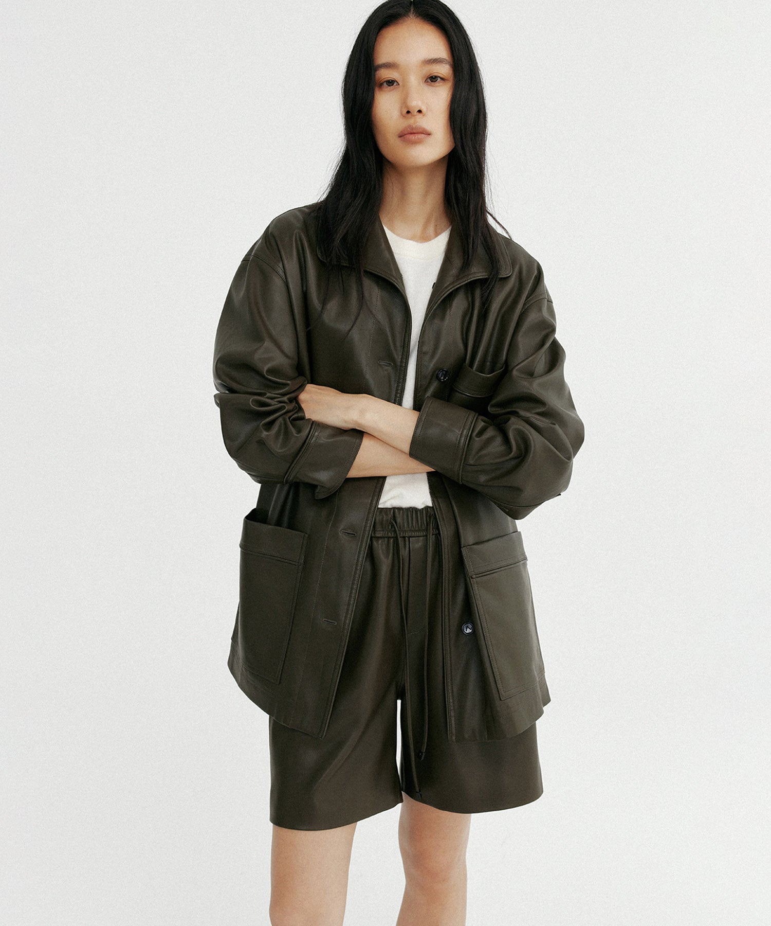 オープンカラーレザーライクジャケット