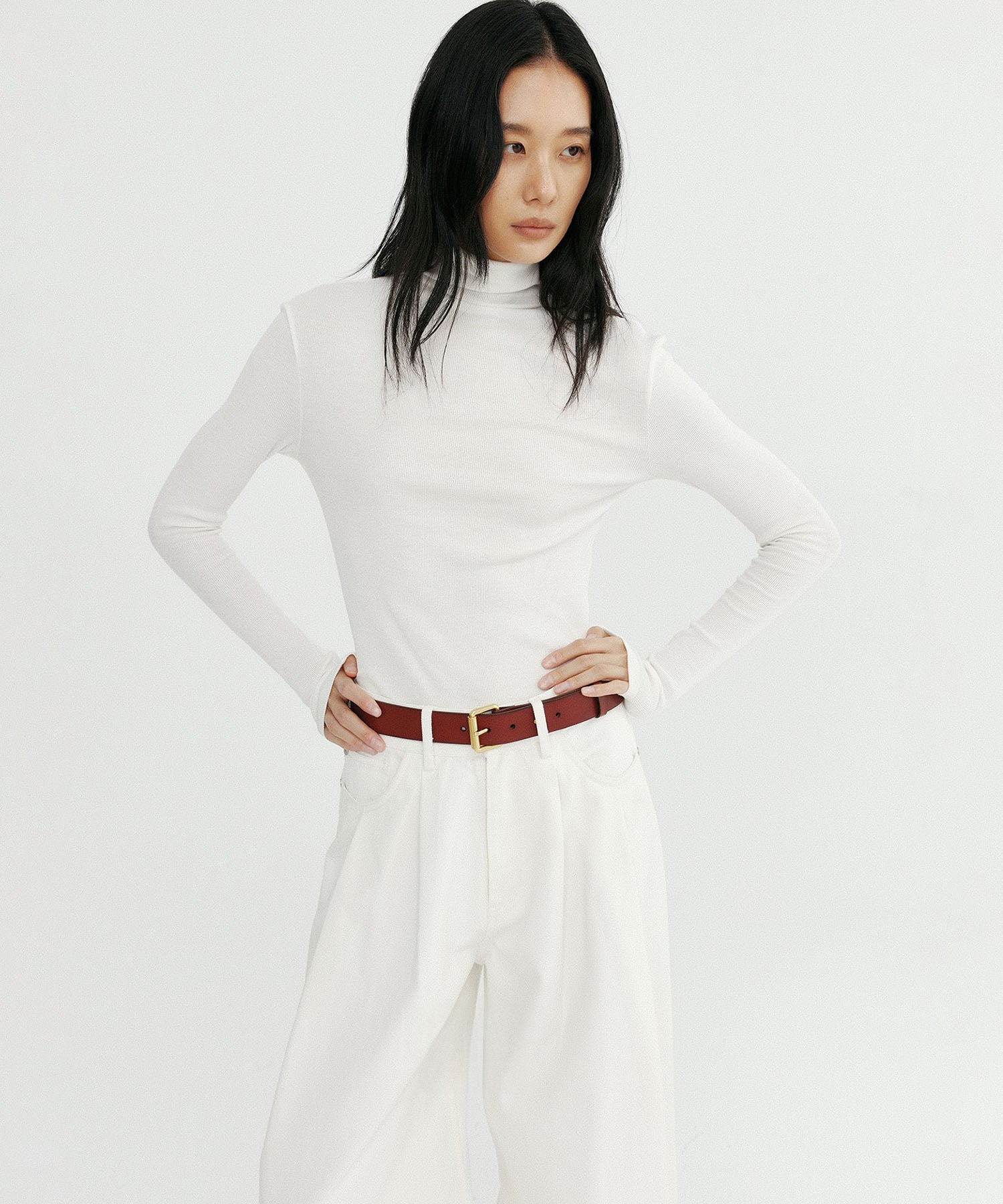 タートルネックリブトップス