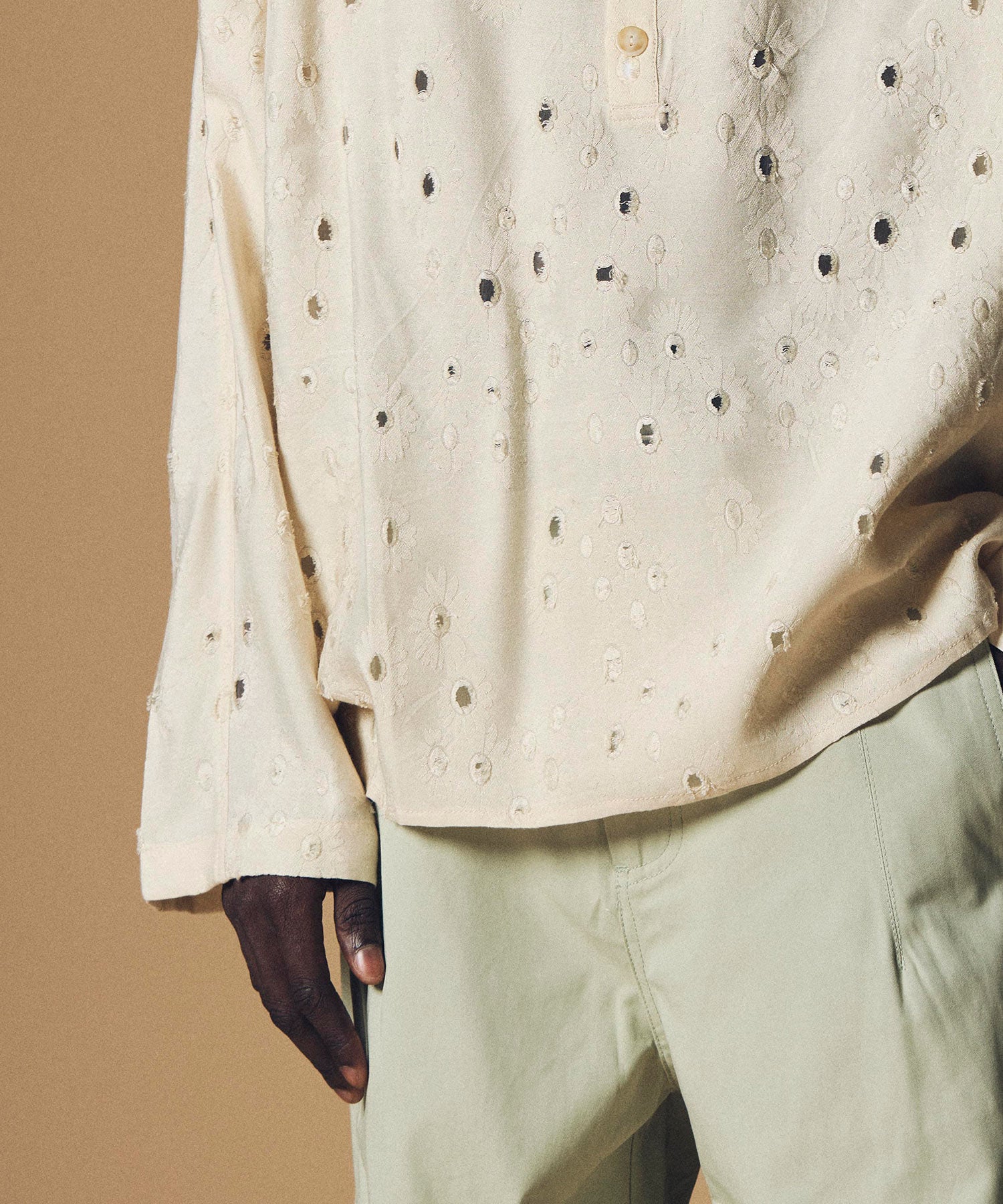 アイレットレース プルオーバーシャツ