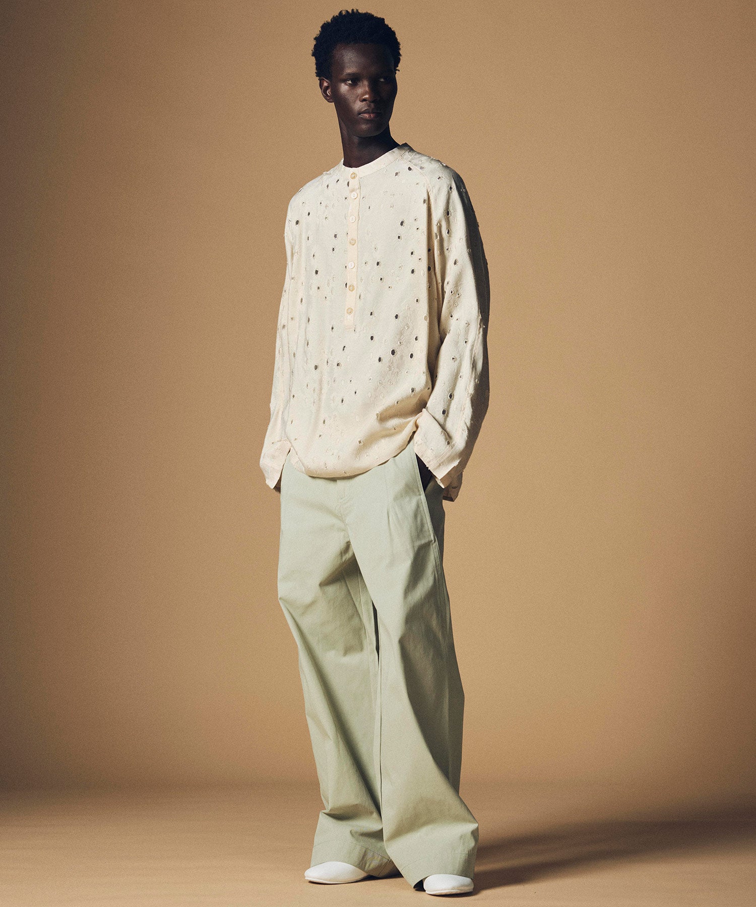 アイレットレース プルオーバーシャツ