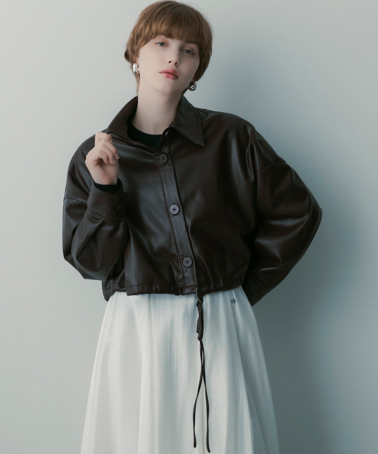 3月中旬お届け予約商品】クロップド レザーライクジャケット