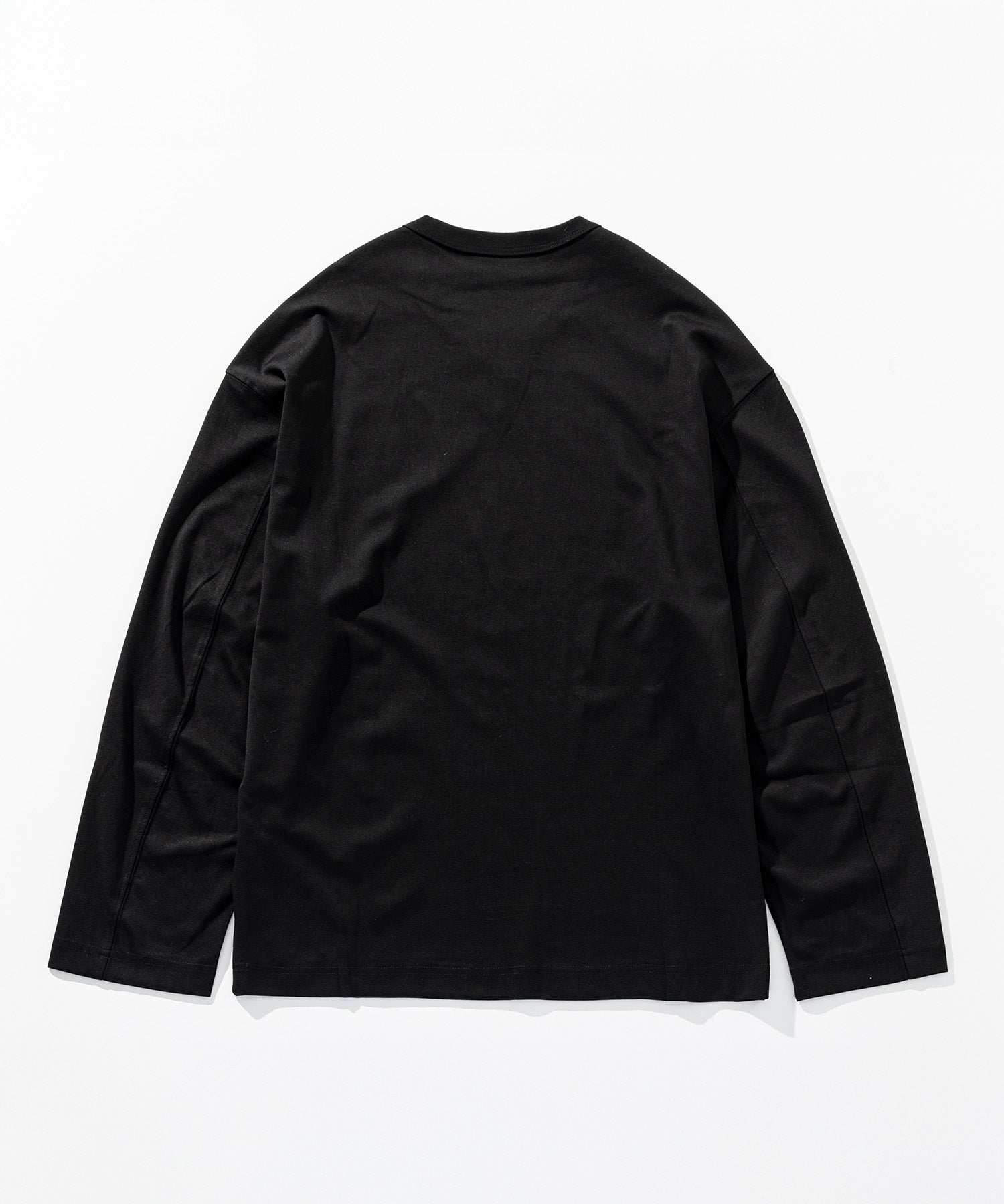 Vスリットネック ロングスリーブTシャツ