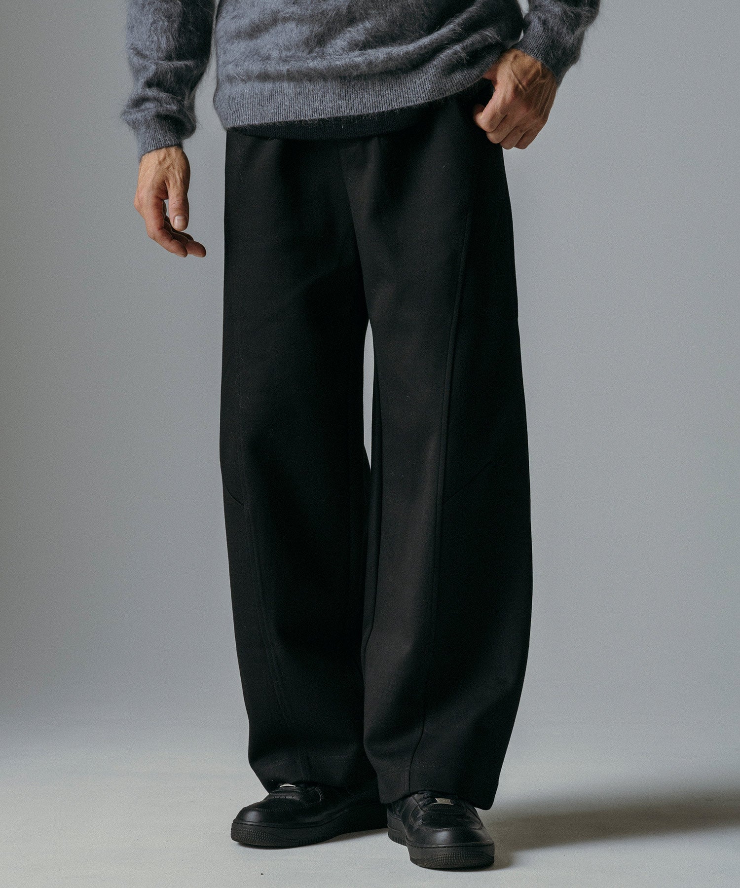 リラックスワイドスウェットパンツ