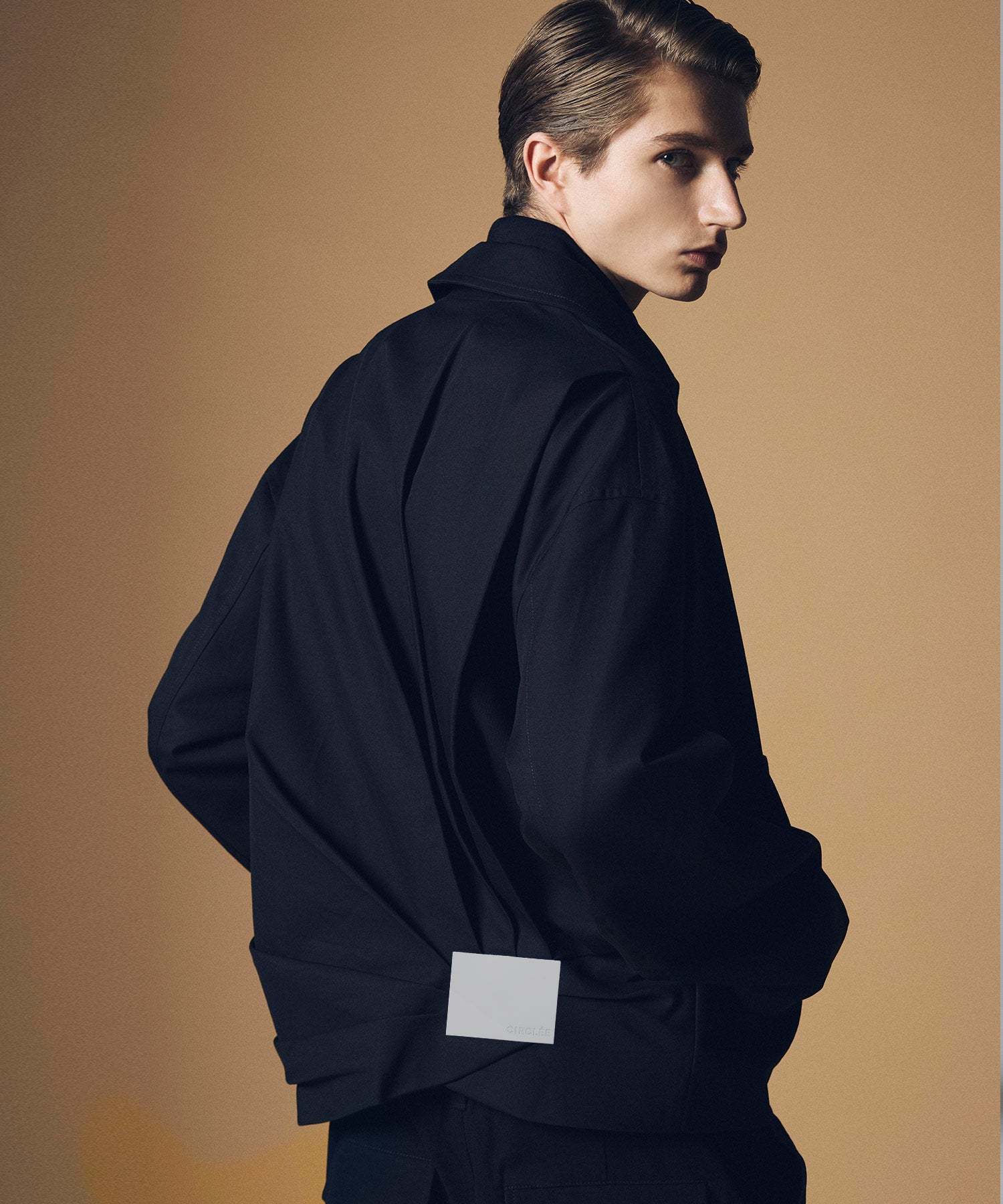 【12月上旬お届け予約商品】バックプリーツショートジャケット