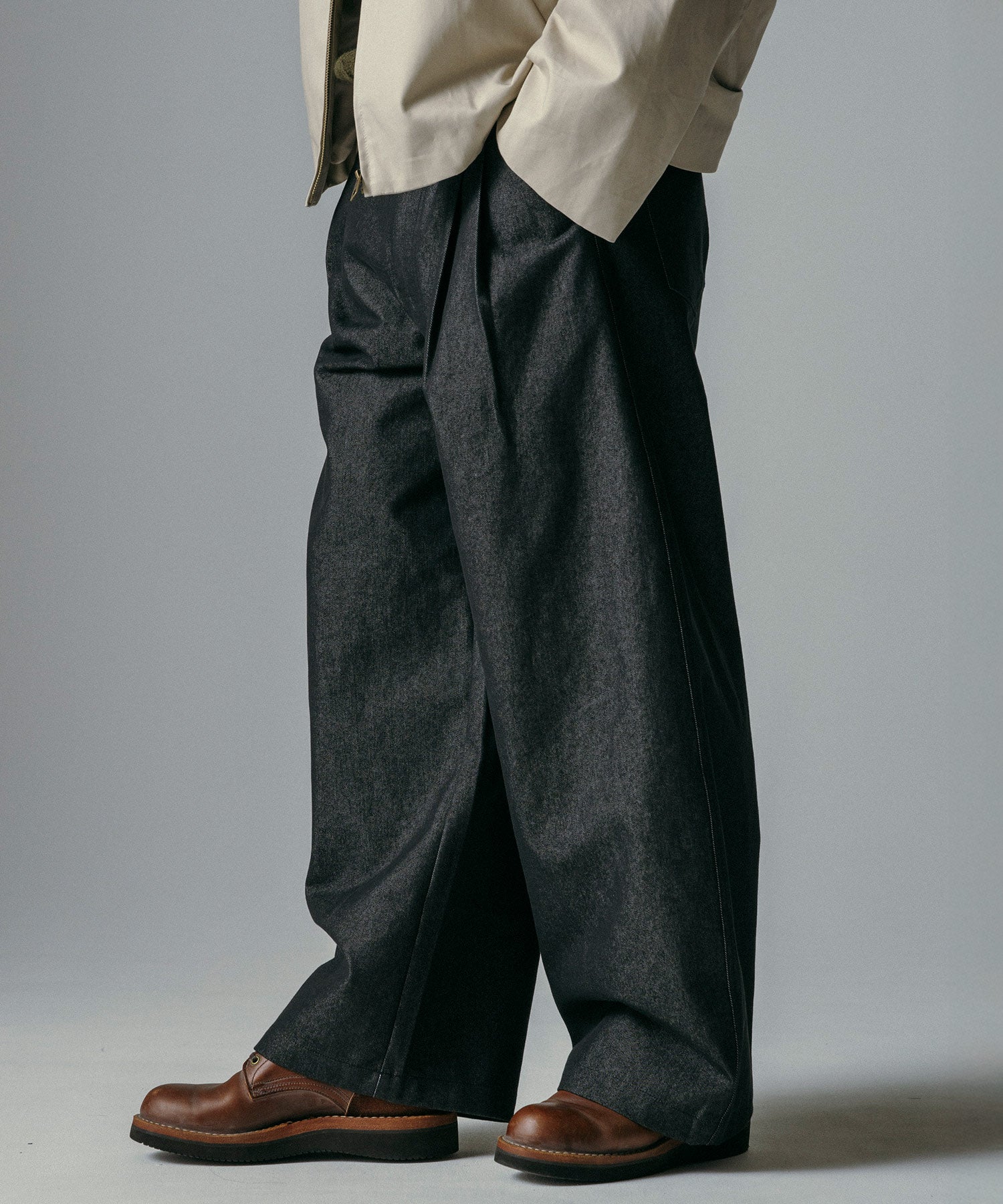ハイウエスト ツータックワイドパンツ