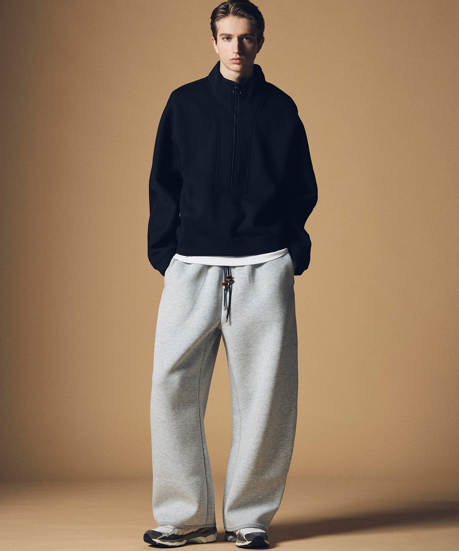 ハーフジップ モックネックプルオーバー