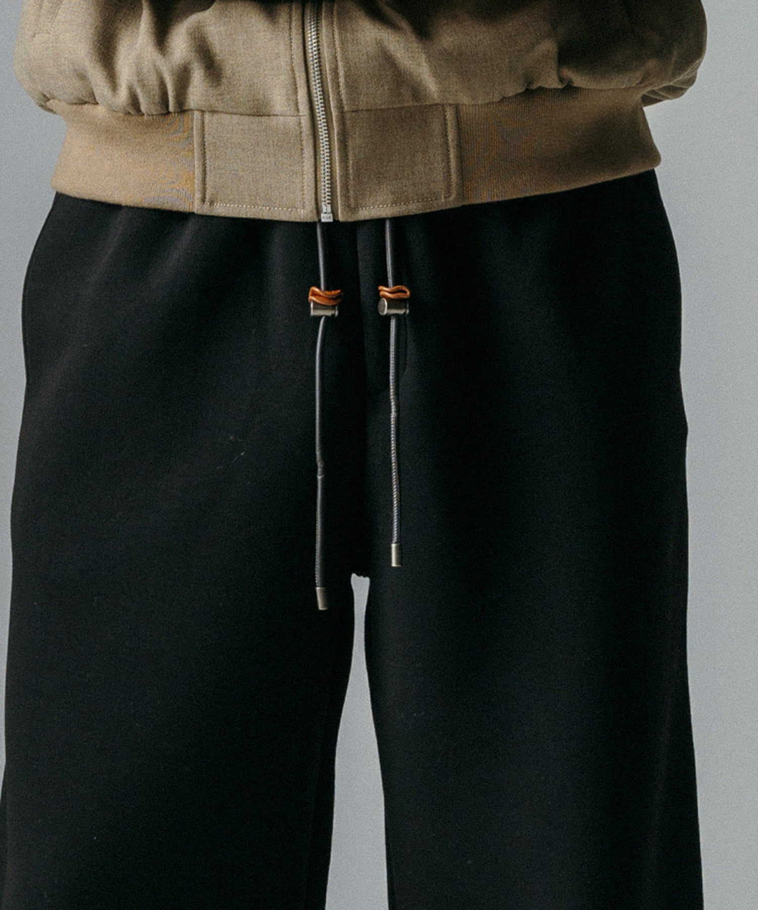 リラックス ワイドドロストパンツ