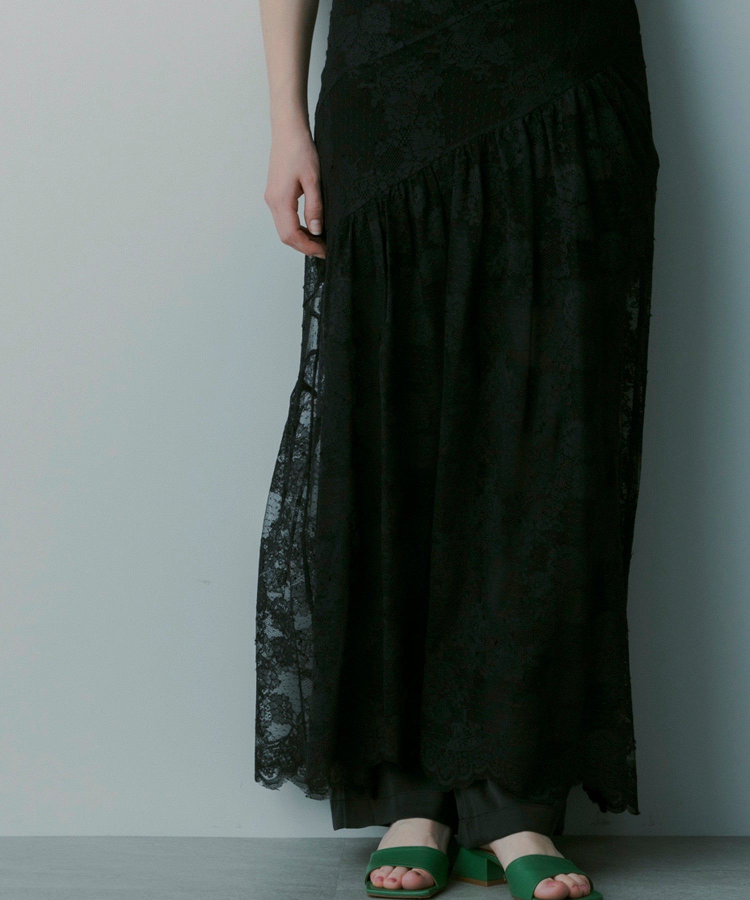 総レースマーメイドドレス