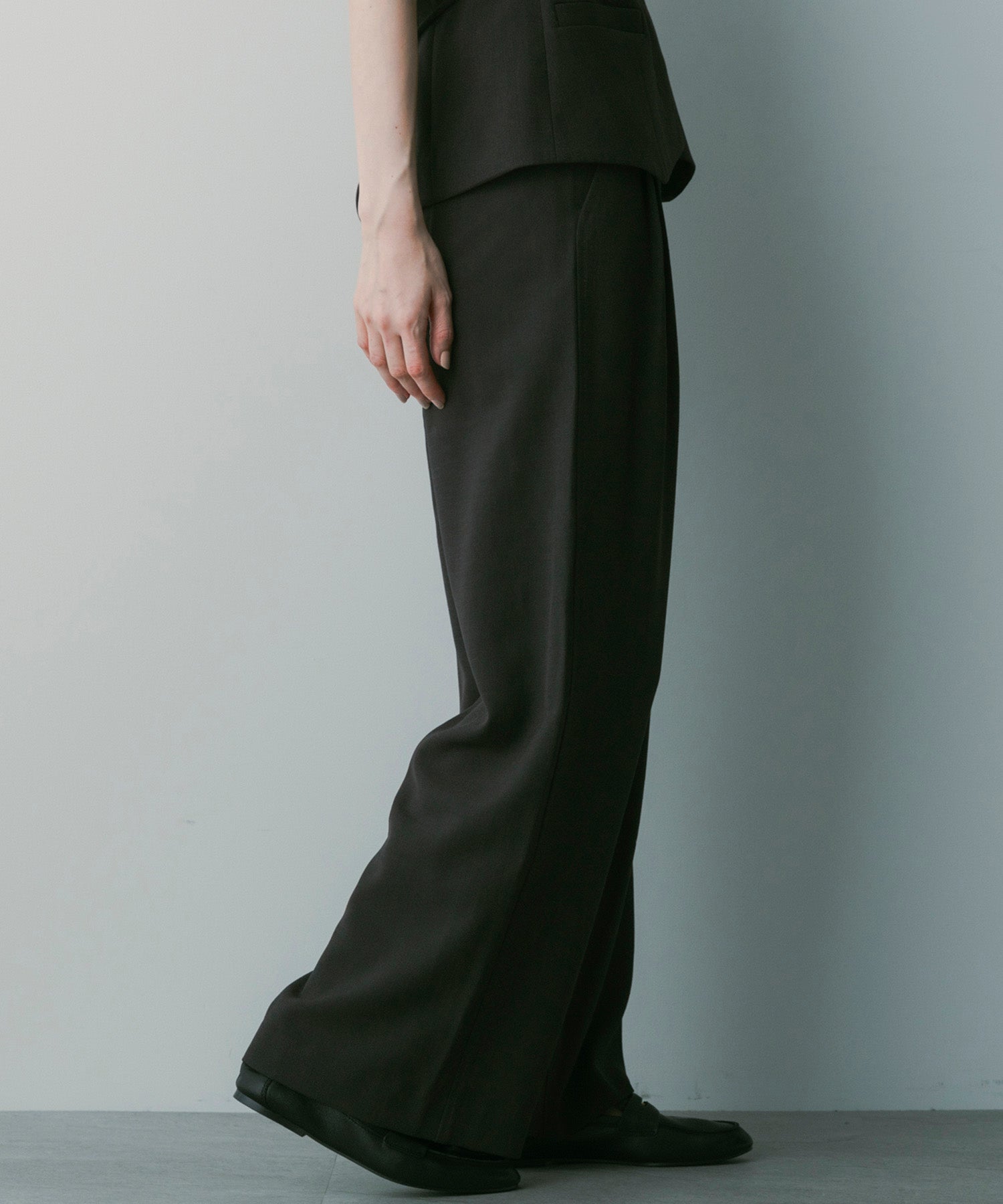 【3月中旬お届け予約商品】ハイウエスト ワイドスラックス