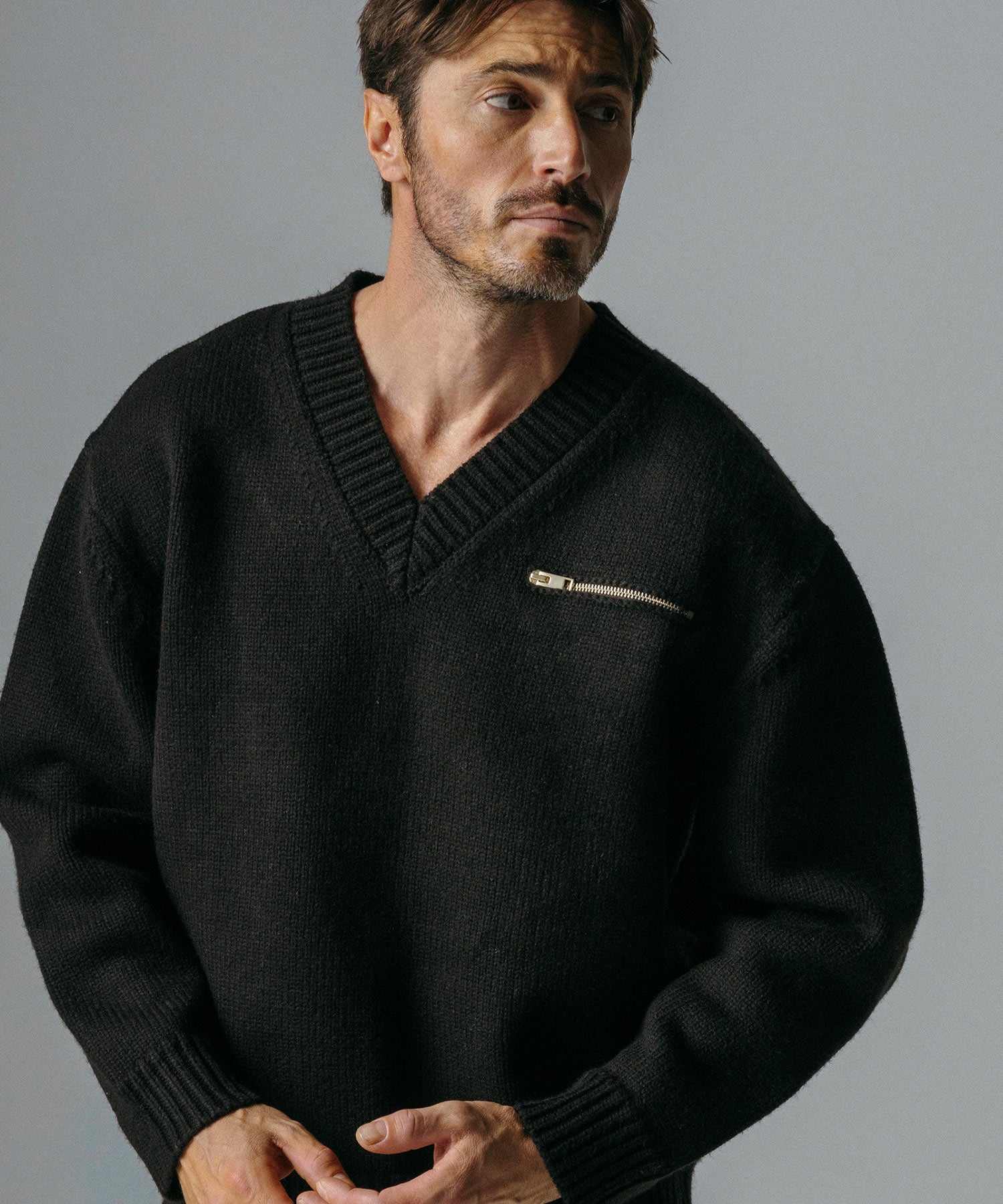 【12月上旬お届け予約商品】畦編み Vネック ジップアップニットプルオーバー