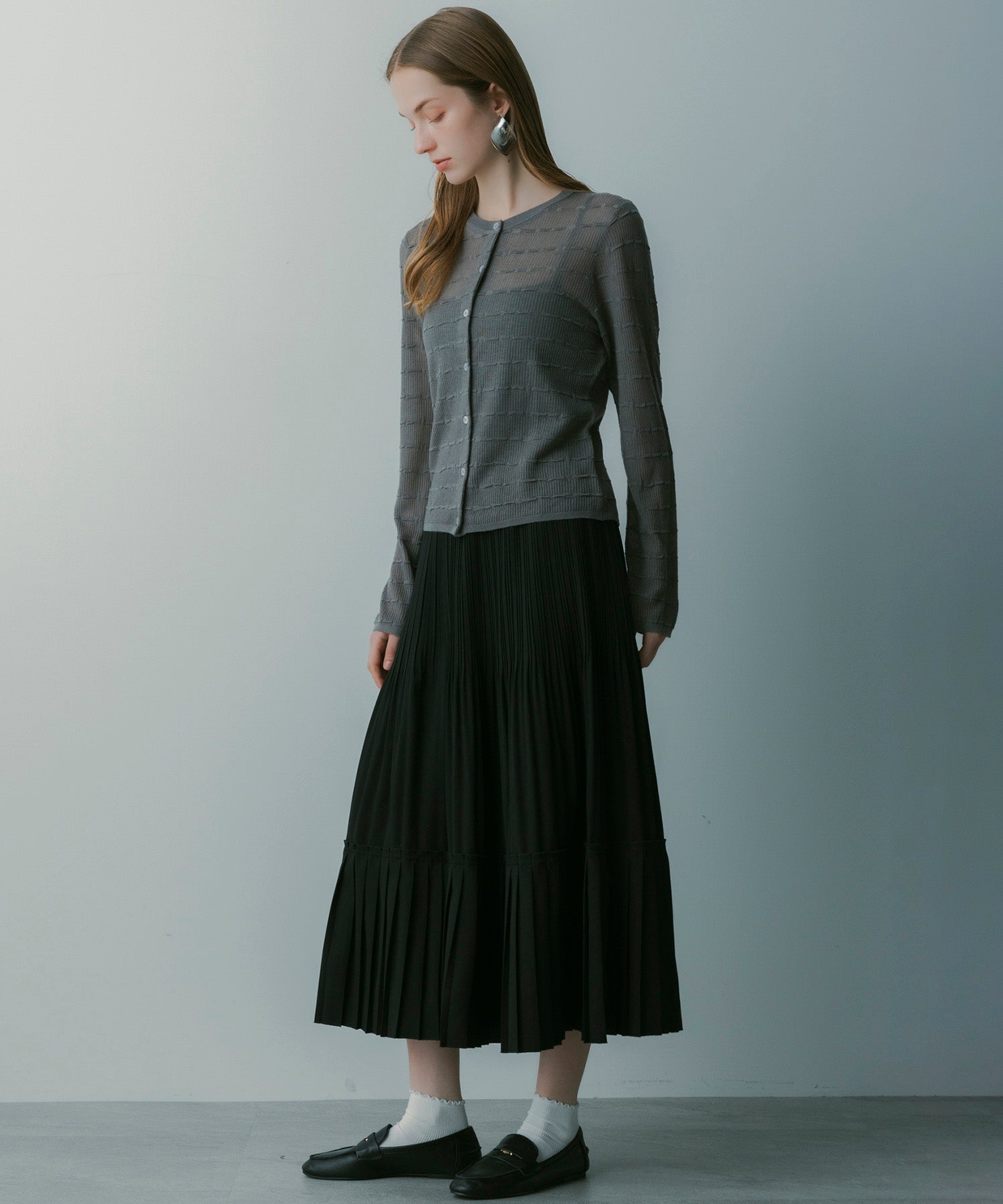 プリーツミディスカート
