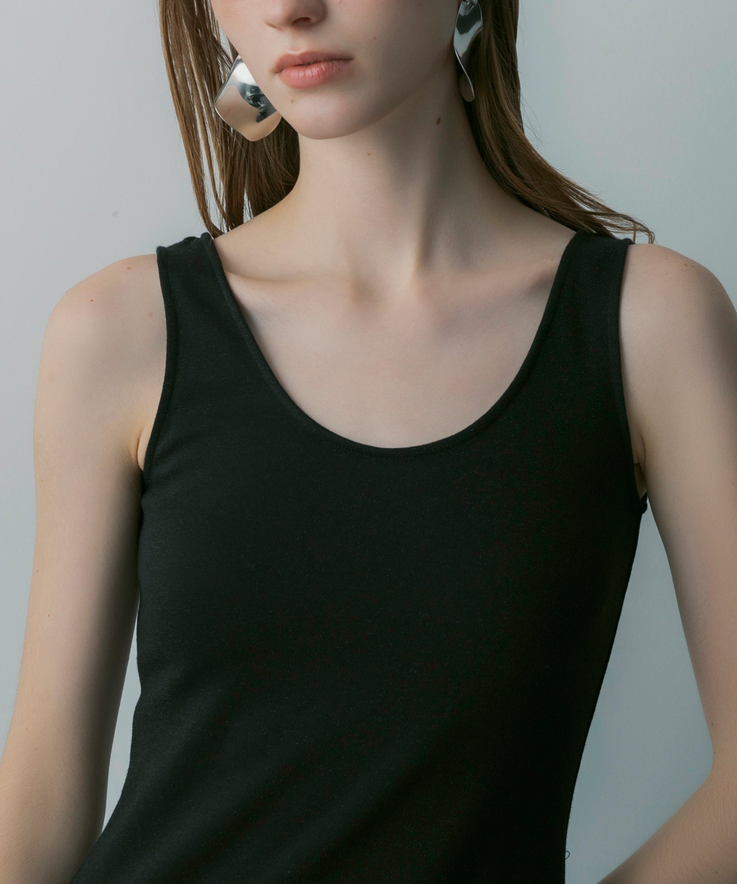 Uネック ノースリーブドレス