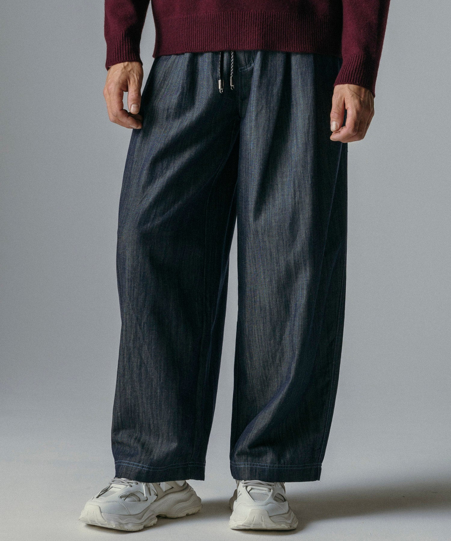 【12月上旬お届け予約商品】編み紐付き クロップド丈 ワイドデニムパンツ