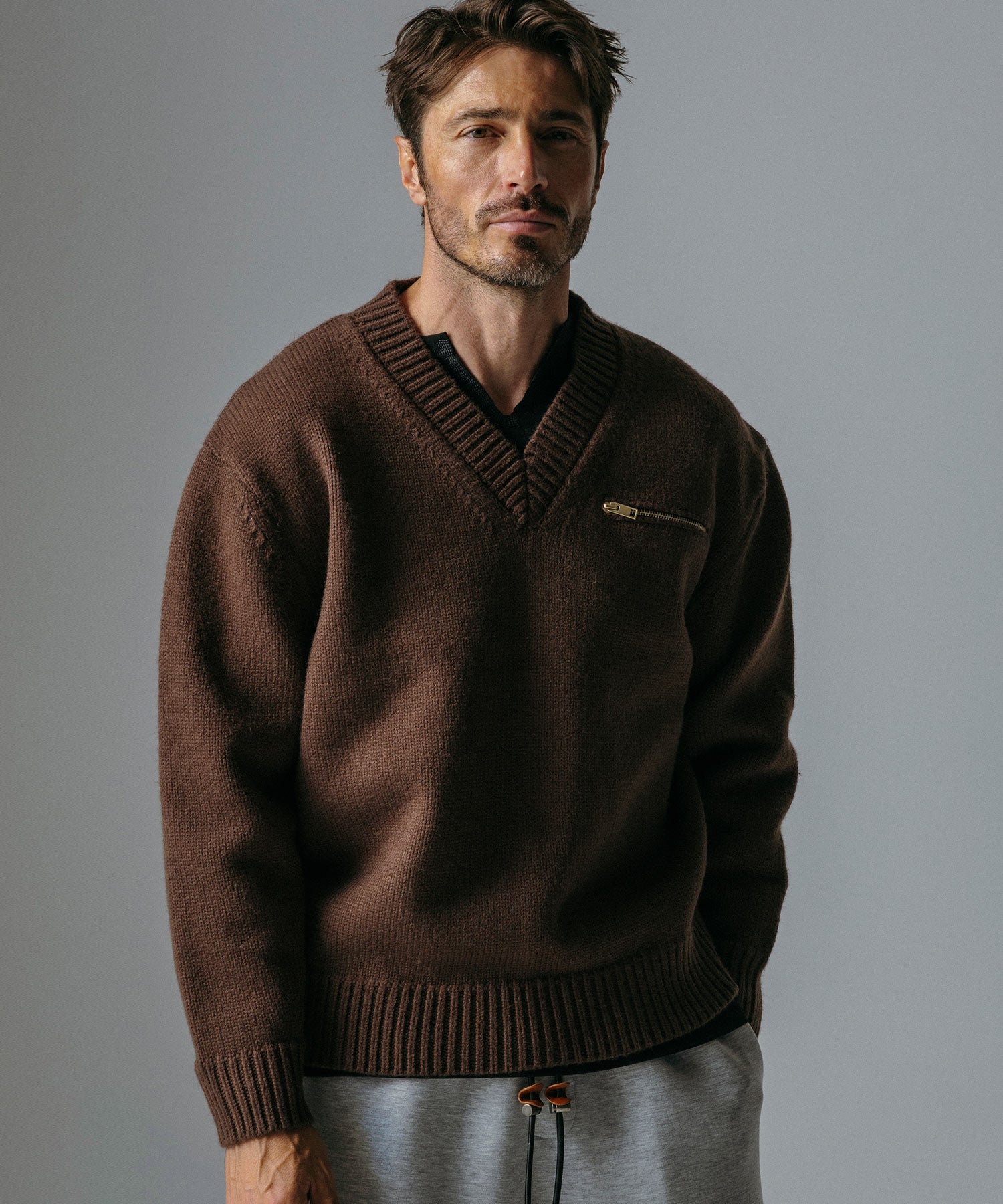 【12月上旬お届け予約商品】畦編み Vネック ジップアップニットプルオーバー