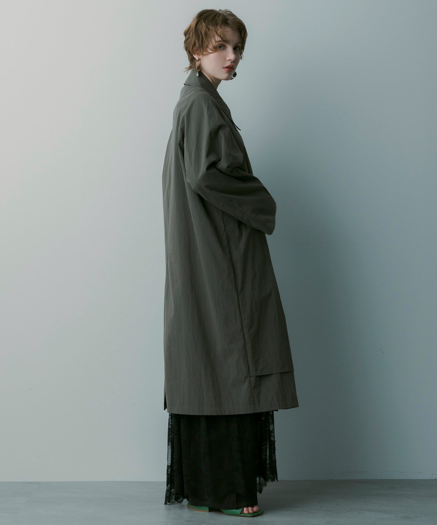 レイヤードロングコート