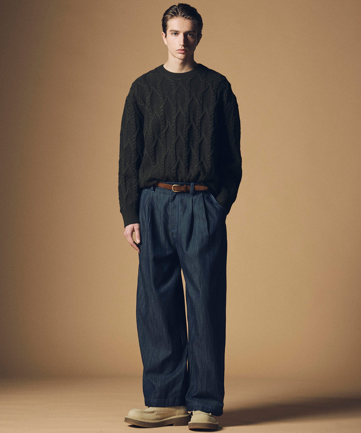 ケーブル編み クルーネックニットプルオーバー