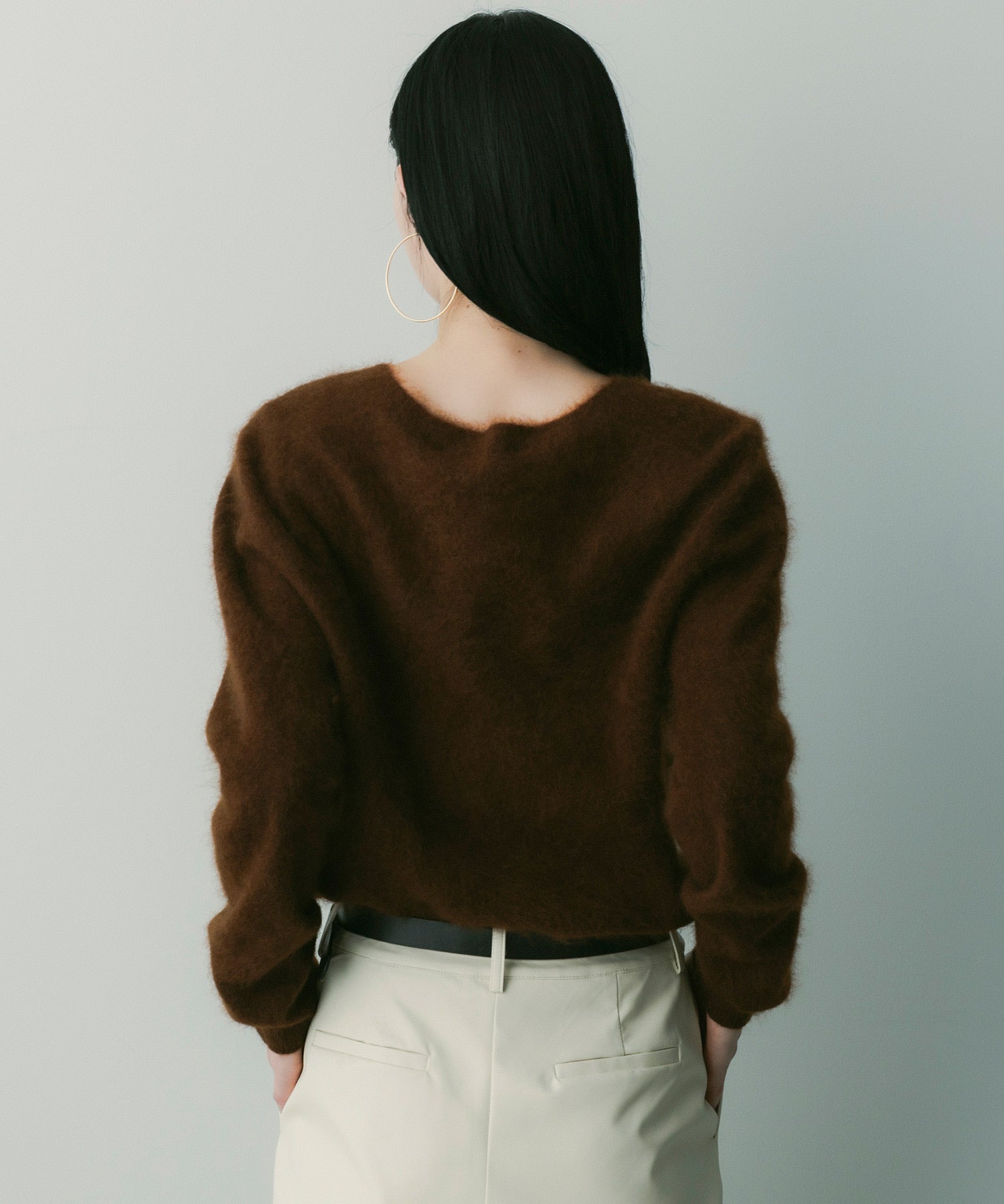 【12月上旬お届け予約商品】カシミヤブレンドVネックニット