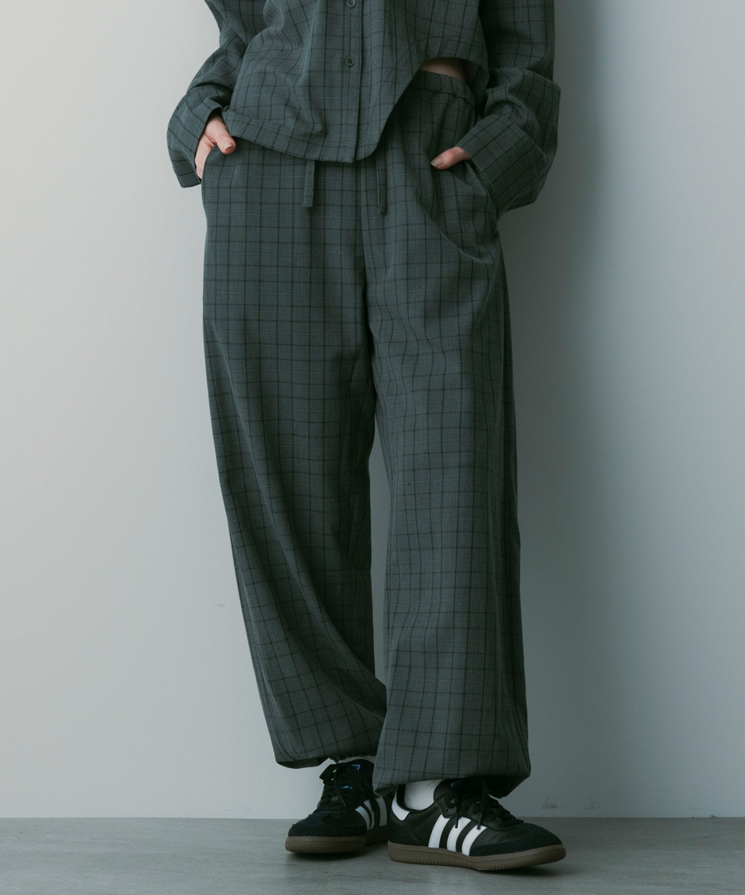 イージーチェックパンツ